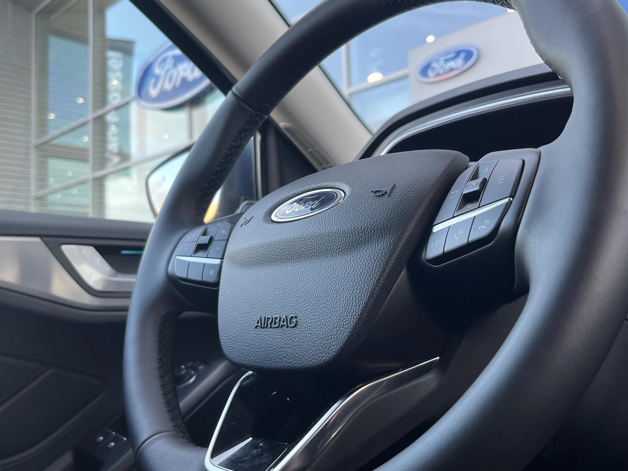 Ford Focus 1.0 EcoBoost Hybrid Titanium X