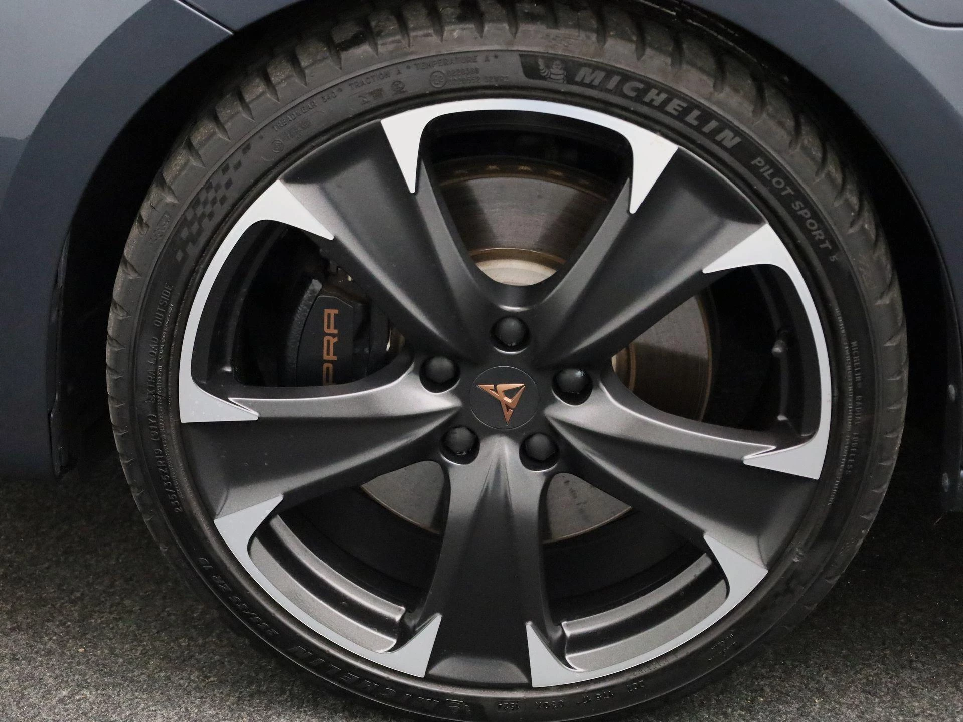 CUPRA Leon 1.4 e-Hybrid VZ Business