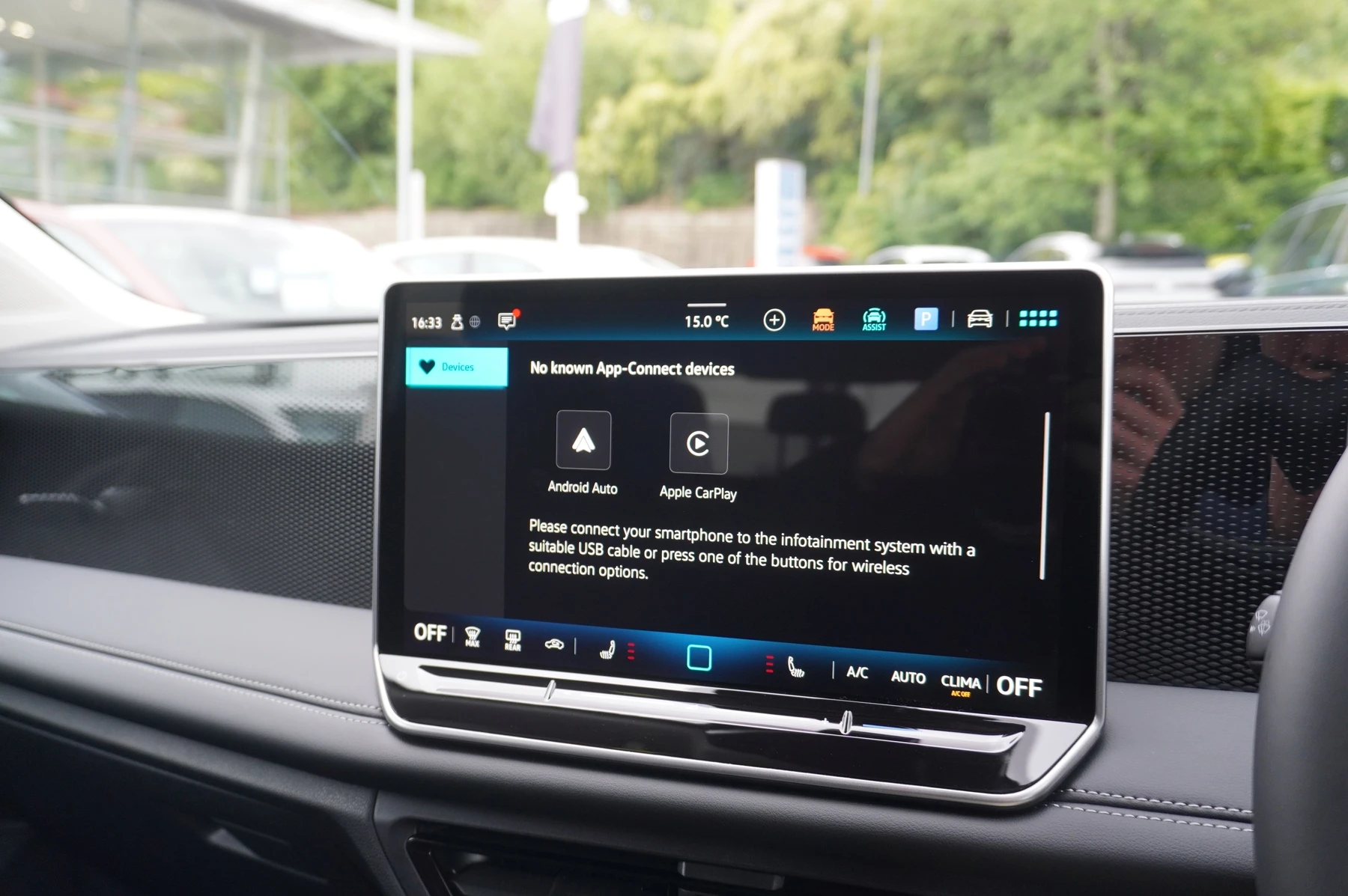 Volkswagen-Tiguan-image-32