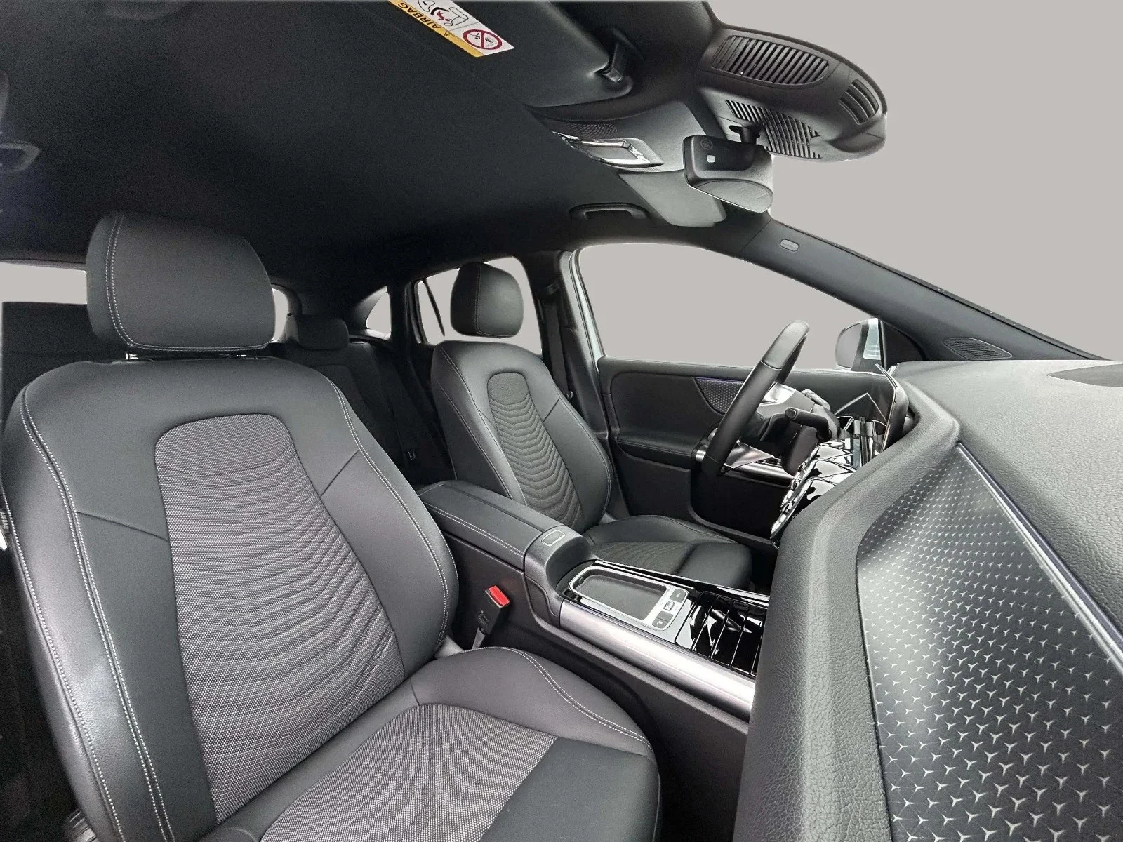 Mercedes-Benz-EQA-image-11