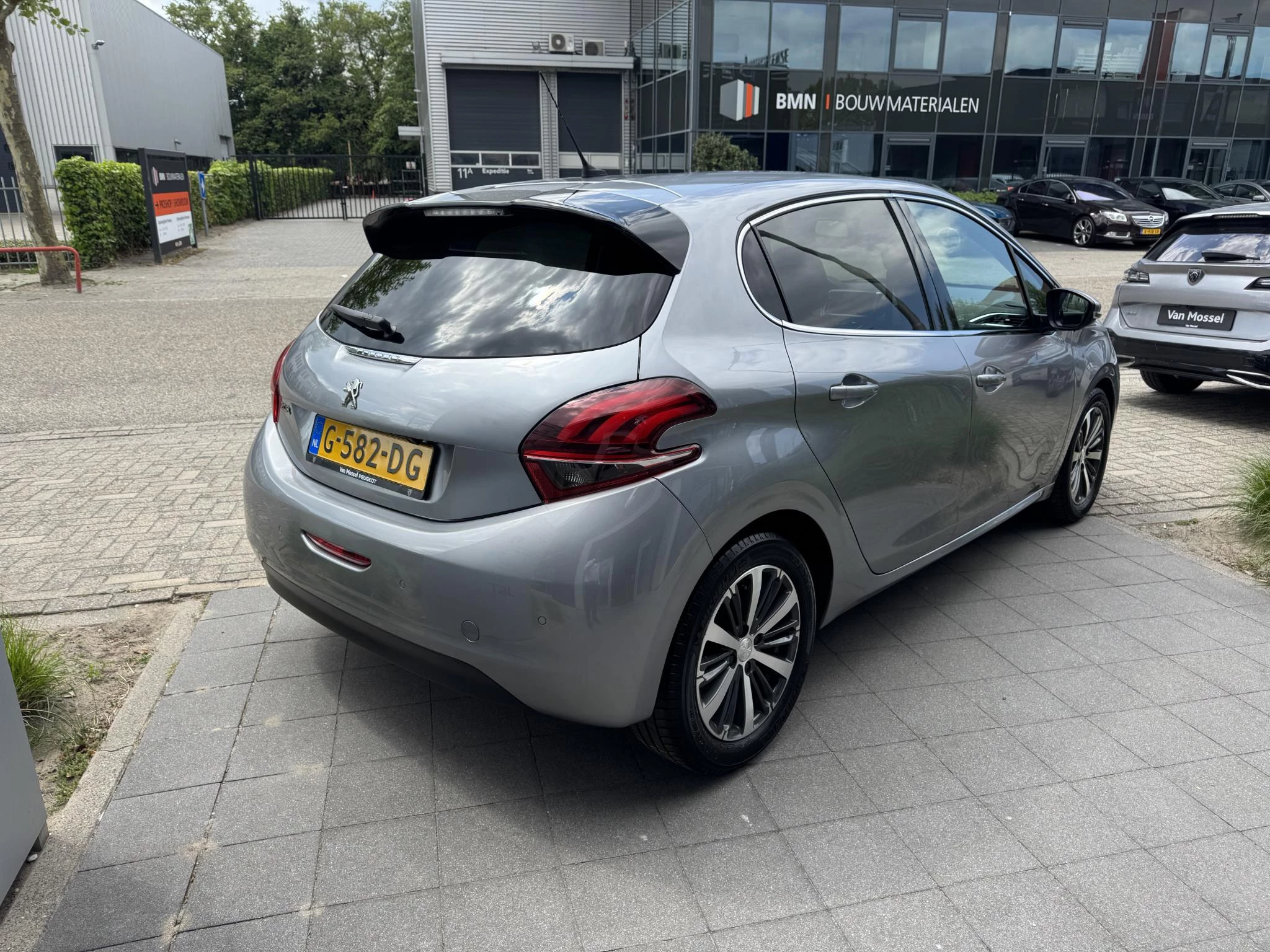 Peugeot-208-image-4
