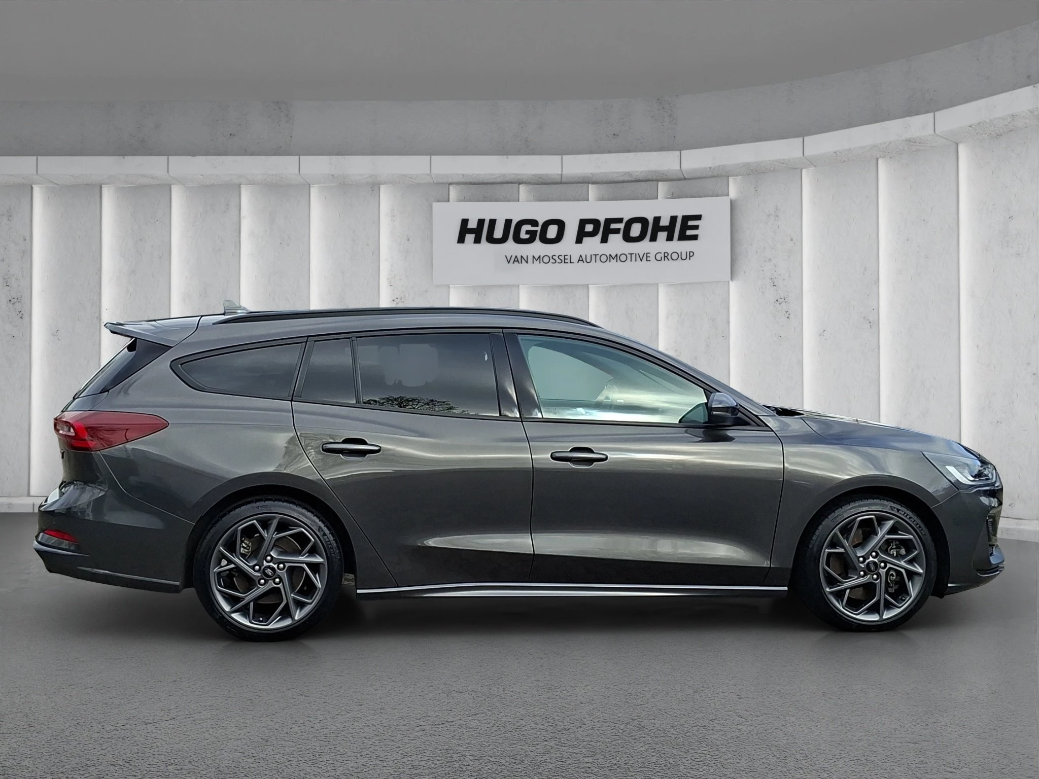 Ford Focus ST ST Turnier 2.3 EB Aut. | LED | AHK | ACC | RFK | SHZ | LMF | Navi