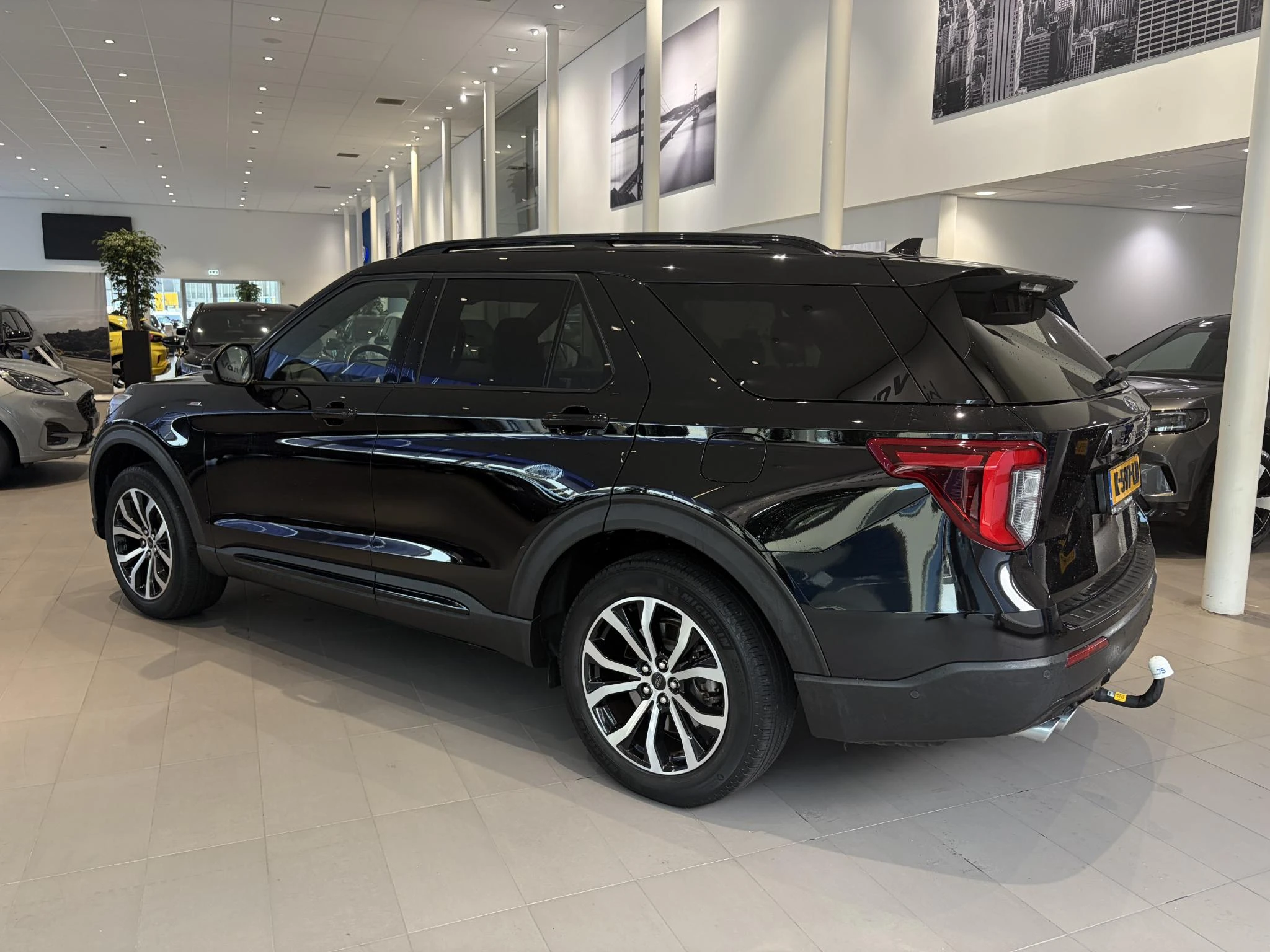 Ford-Explorer-image-2