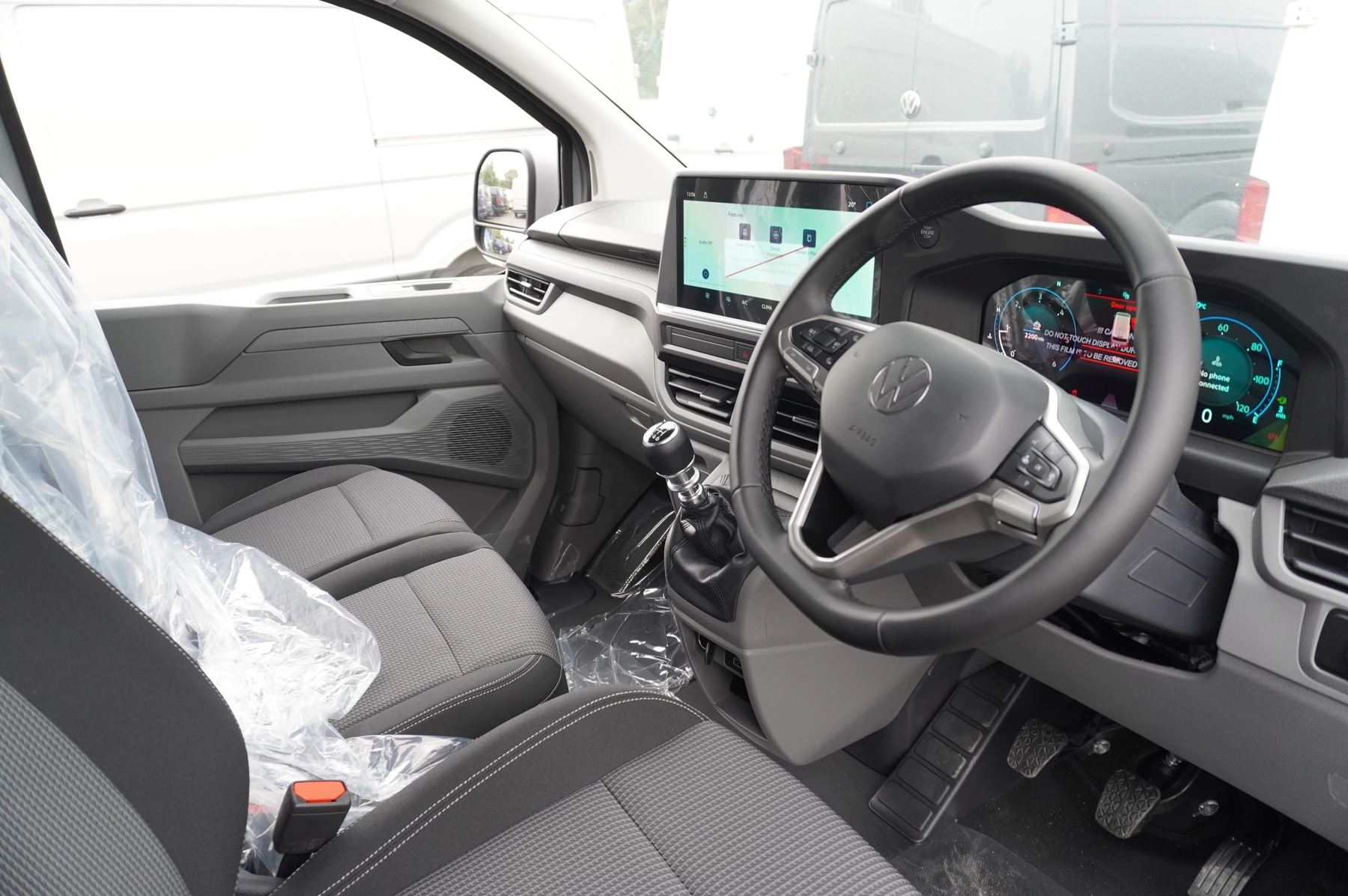Volkswagen-Transporter-image-1