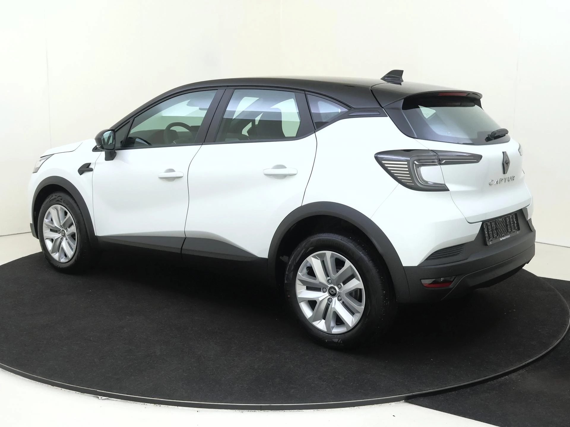 Renault-Captur-image-2