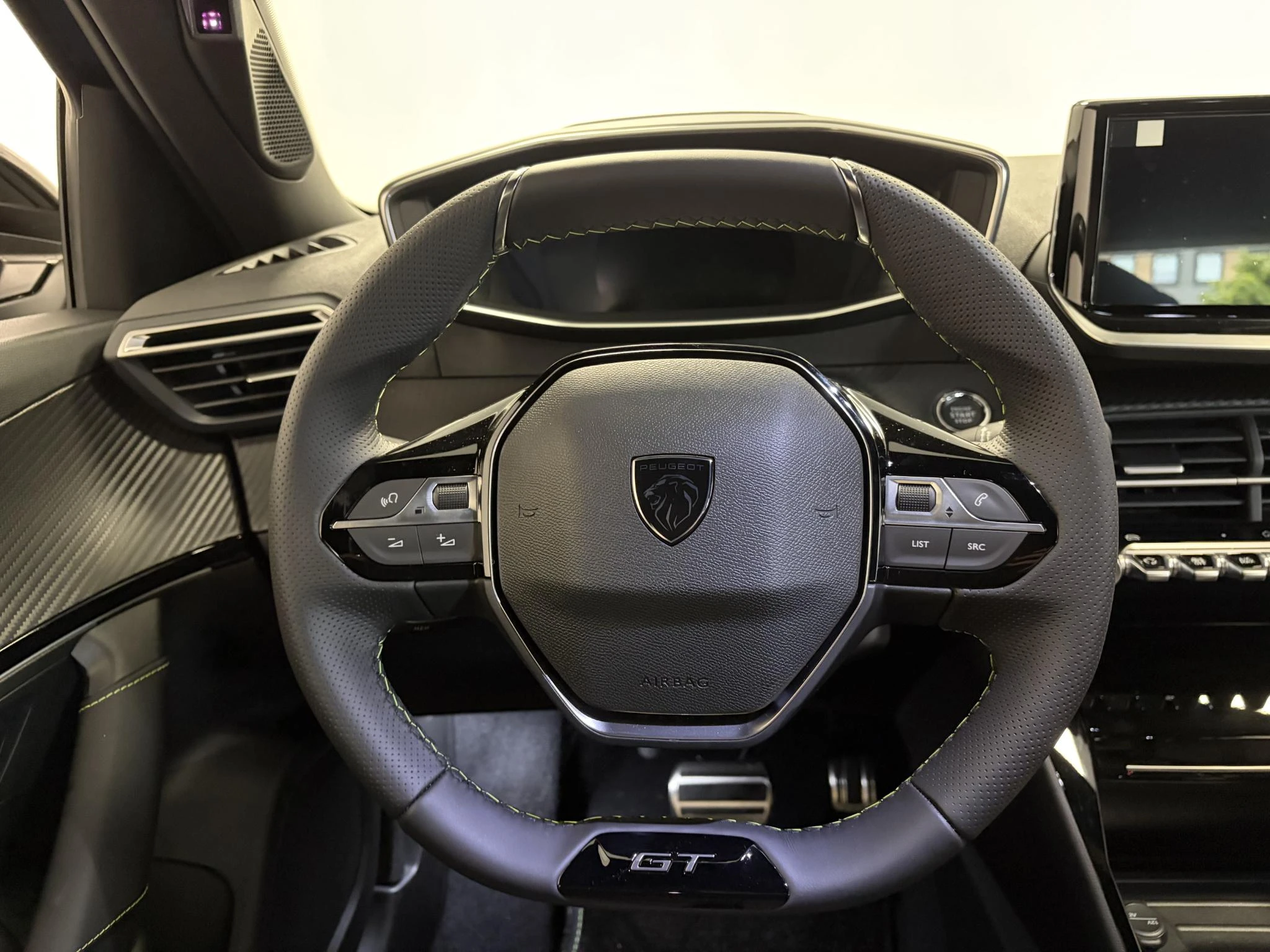 Peugeot-2008-image-9
