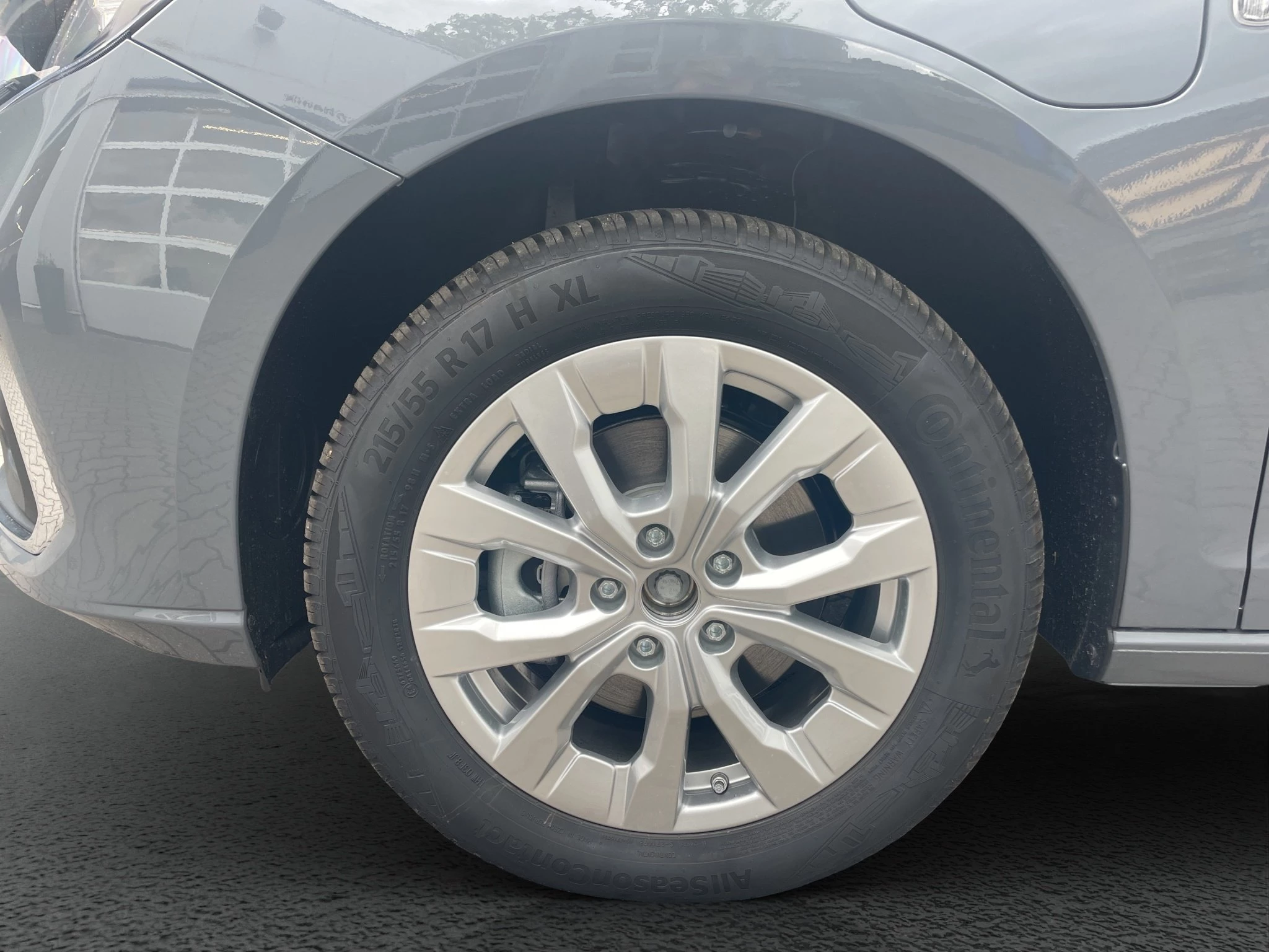 Ford Tourneo Connect Titanium Langer Radstand (L2). Grand 1.5 l EcoBoost PHEV. 6-Gang-Automatikgetriebe.
