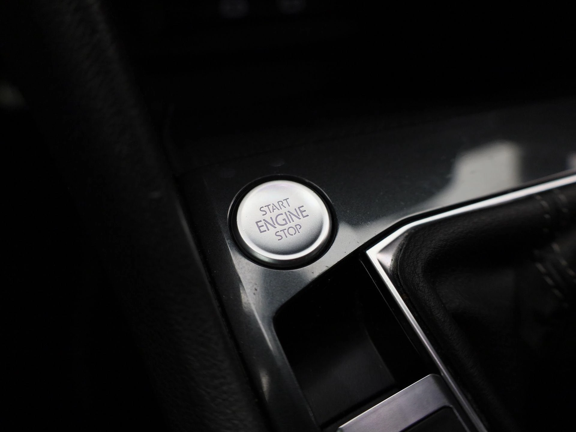 Volkswagen-Tiguan-image-28