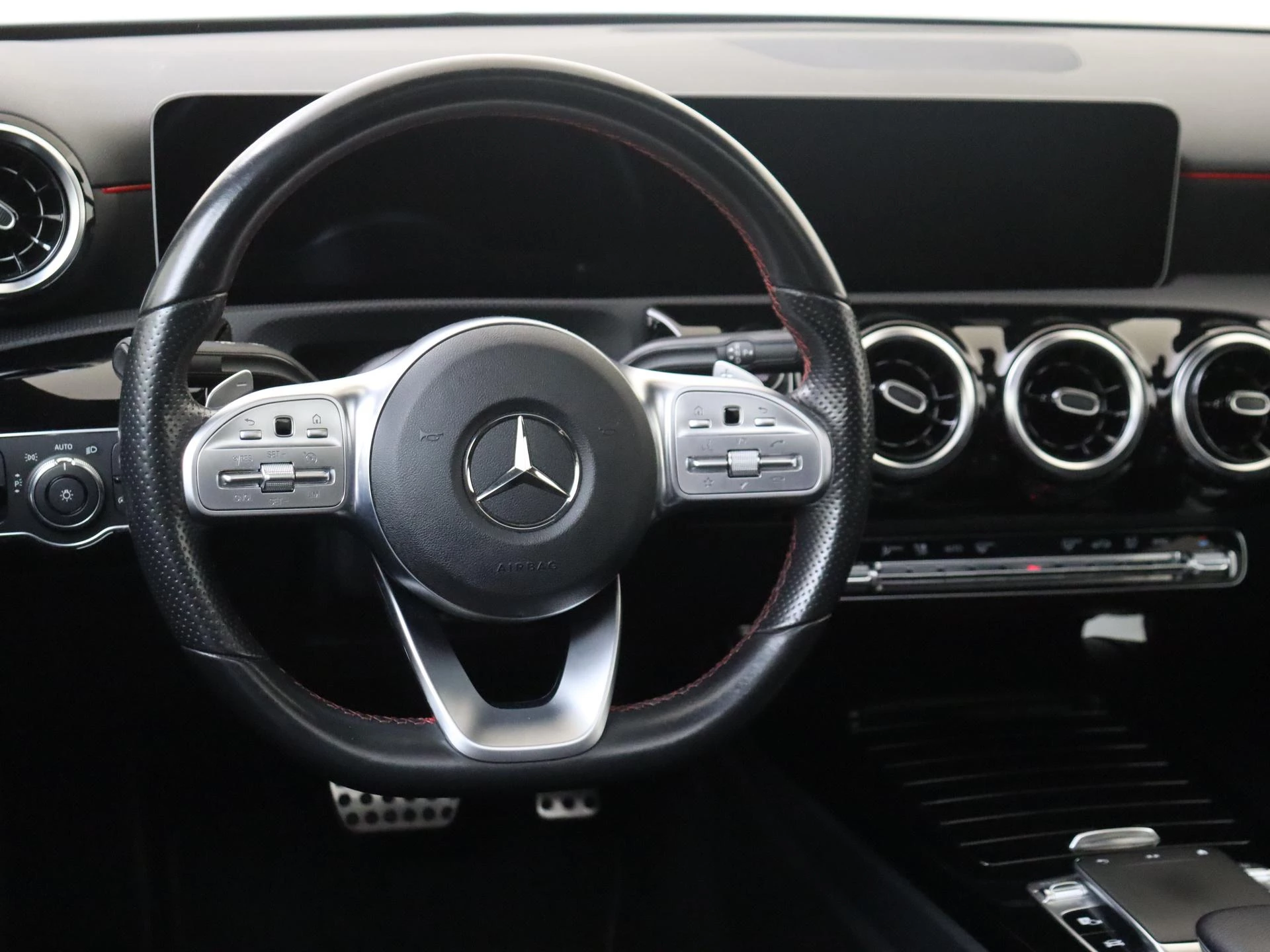 Mercedes-Benz A-Klasse 180 Business Solution AMG