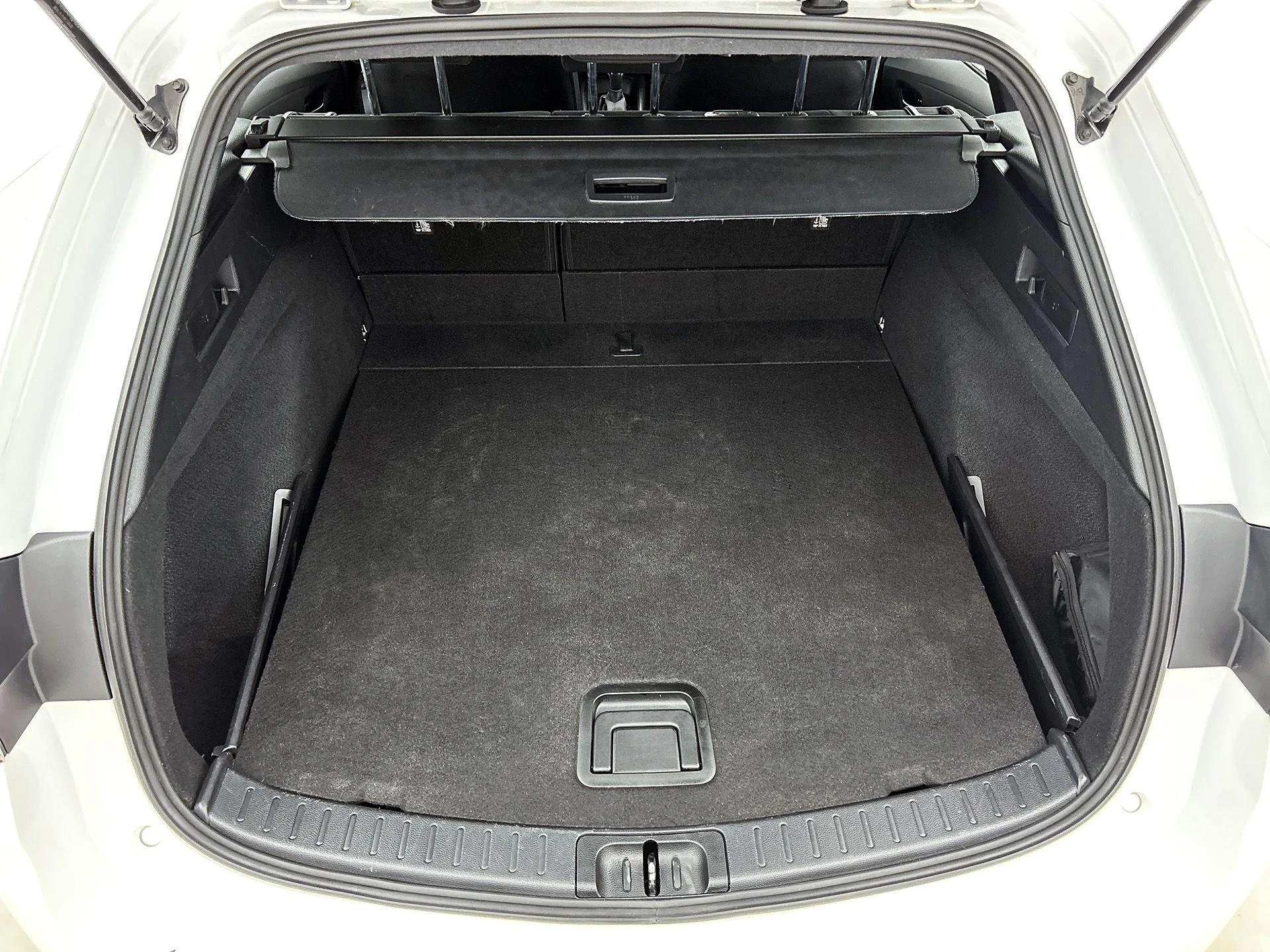 Toyota-Corolla Touring Sports-image-11