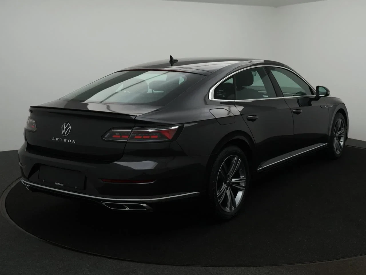 Volkswagen-Arteon-image-5