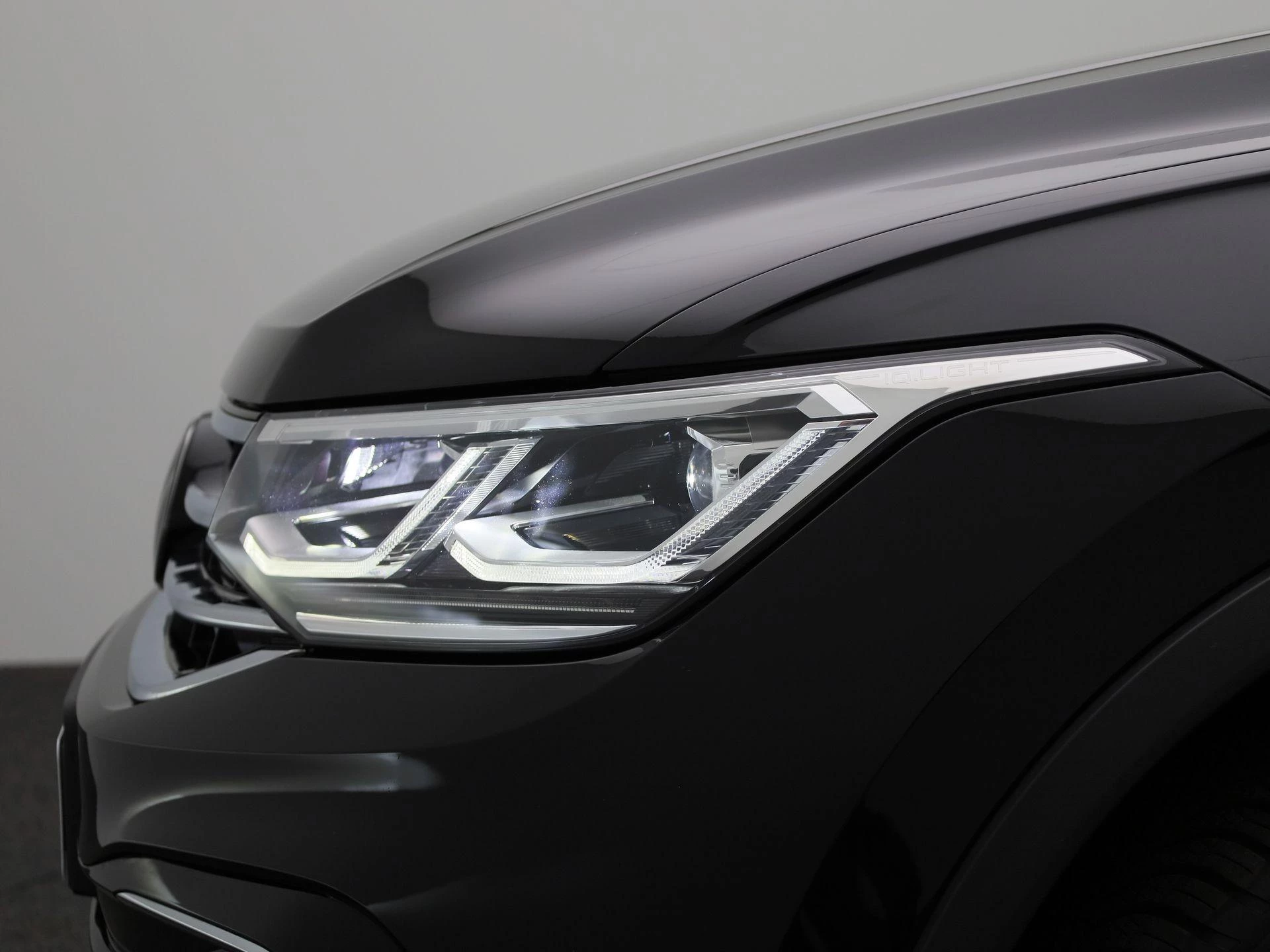 Volkswagen-Tiguan-image-15