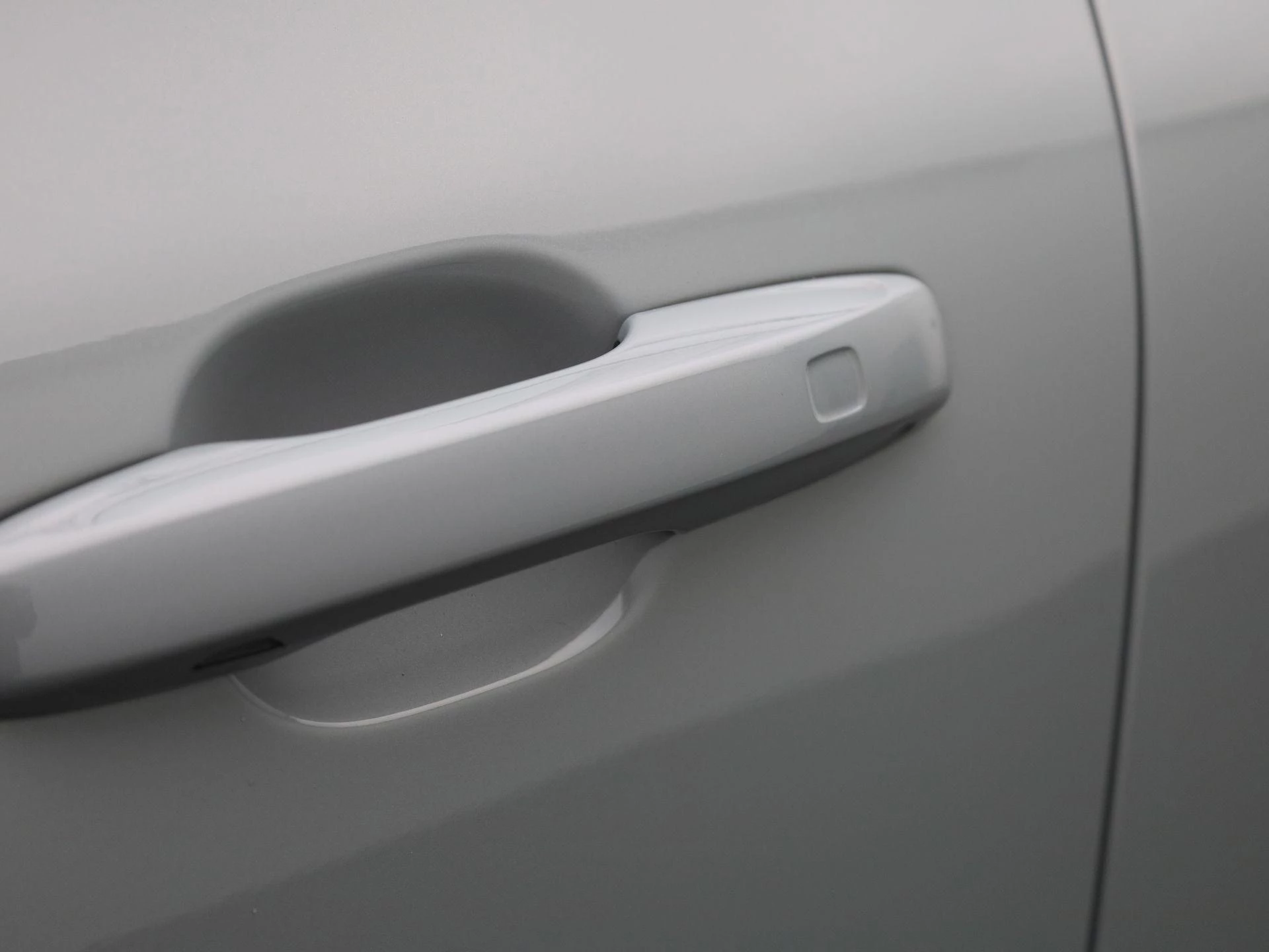 Volvo XC60 2.0 T6 Plug-in hybrid AWD Plus Dark
