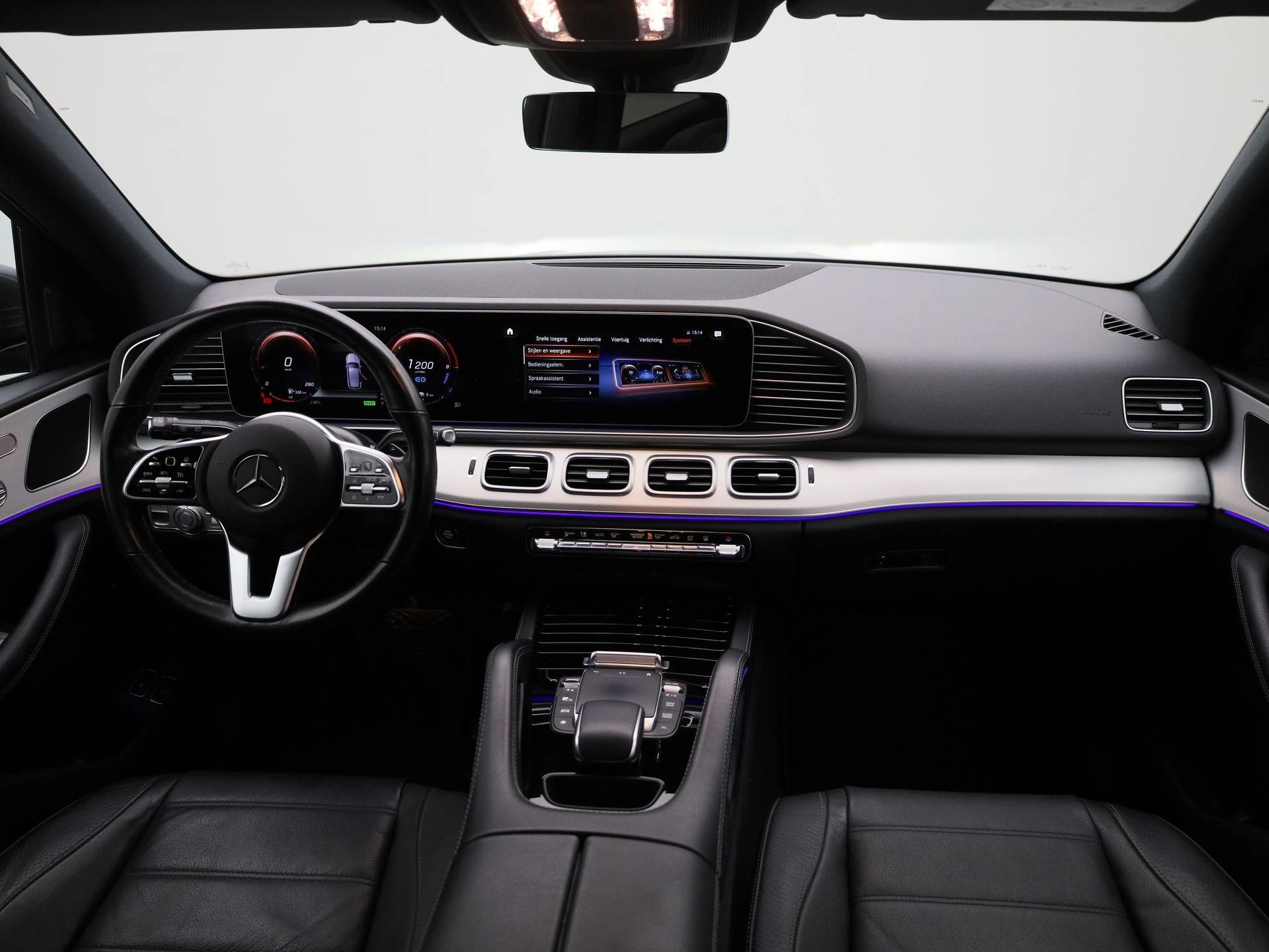 Mercedes-Benz-GLE-image-40