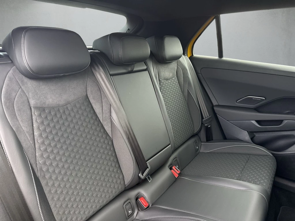Volkswagen T-Roc 1.5l eTSI DSG R-Line *Pano*AHK
