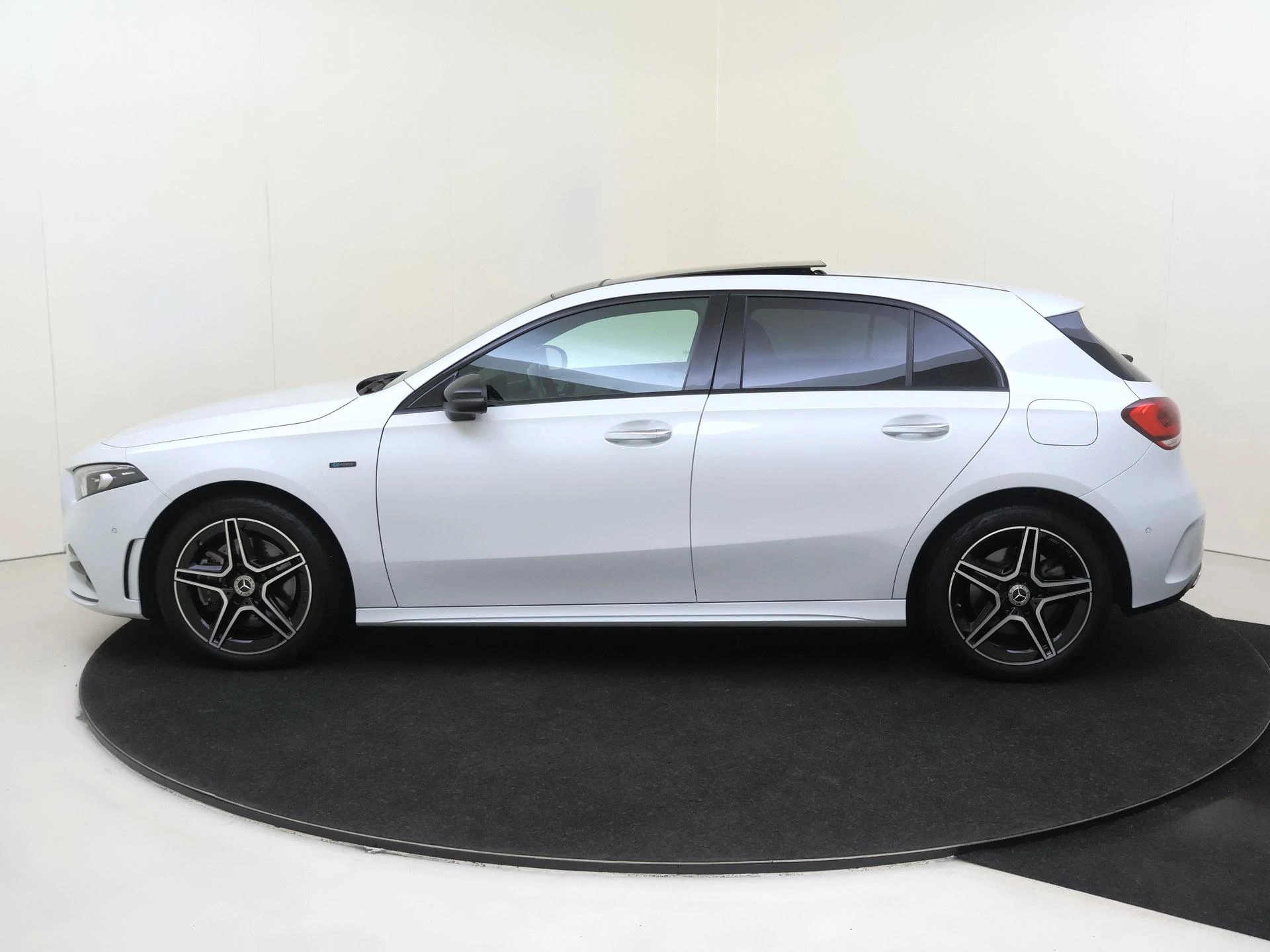 Mercedes-Benz A-Klasse 250 e Business Solution AMG Limited