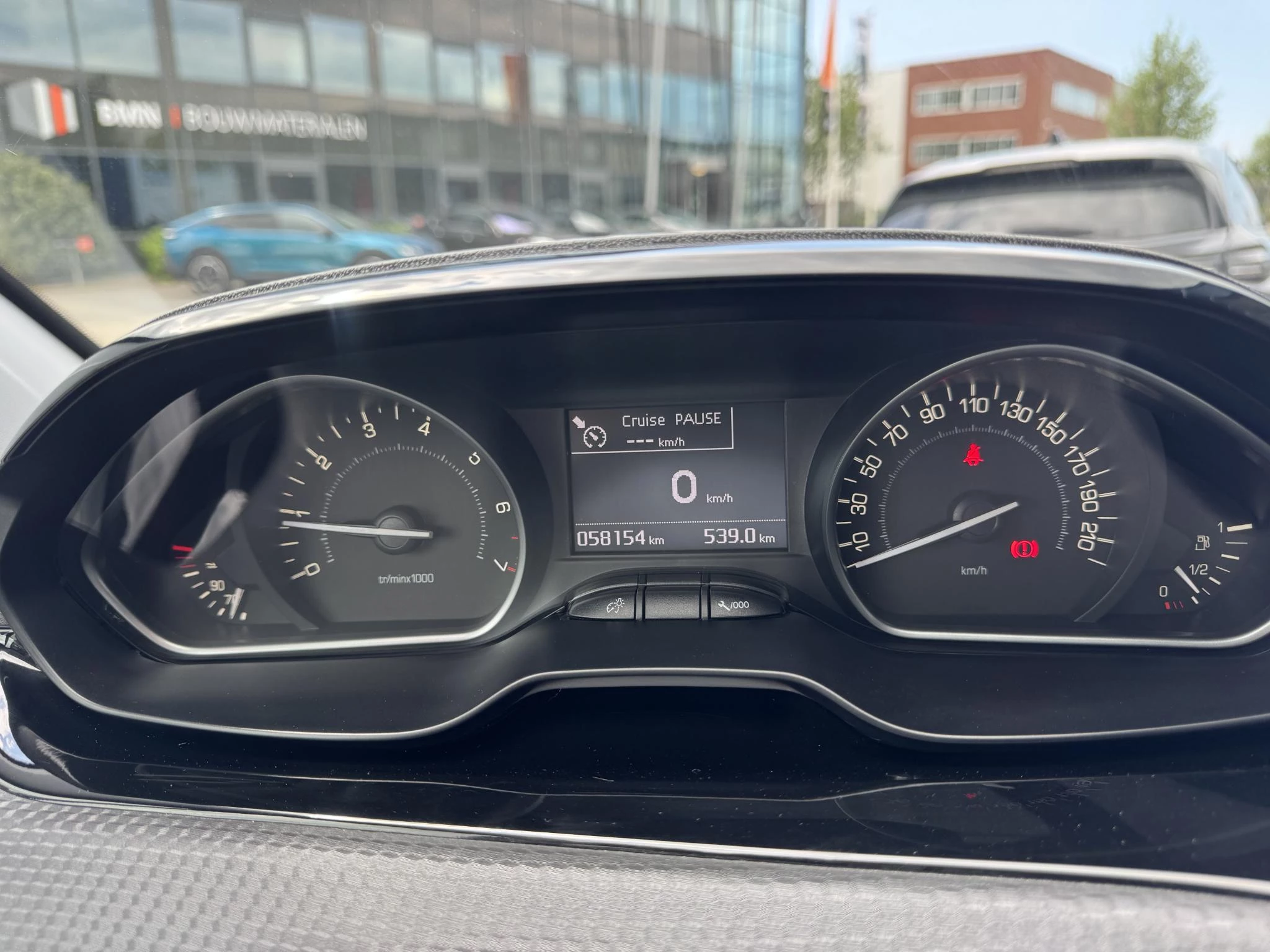 Peugeot-208-image-17