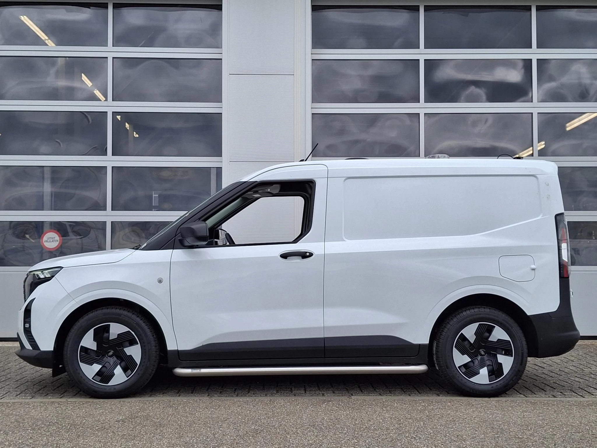 Ford E-Transit Cour. Trend 44 kWh