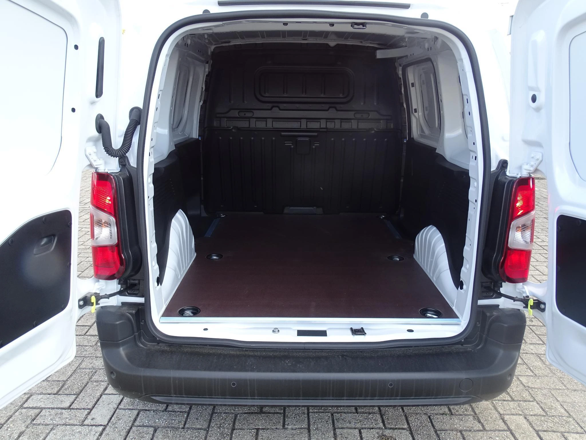 Peugeot-Partner-image-14