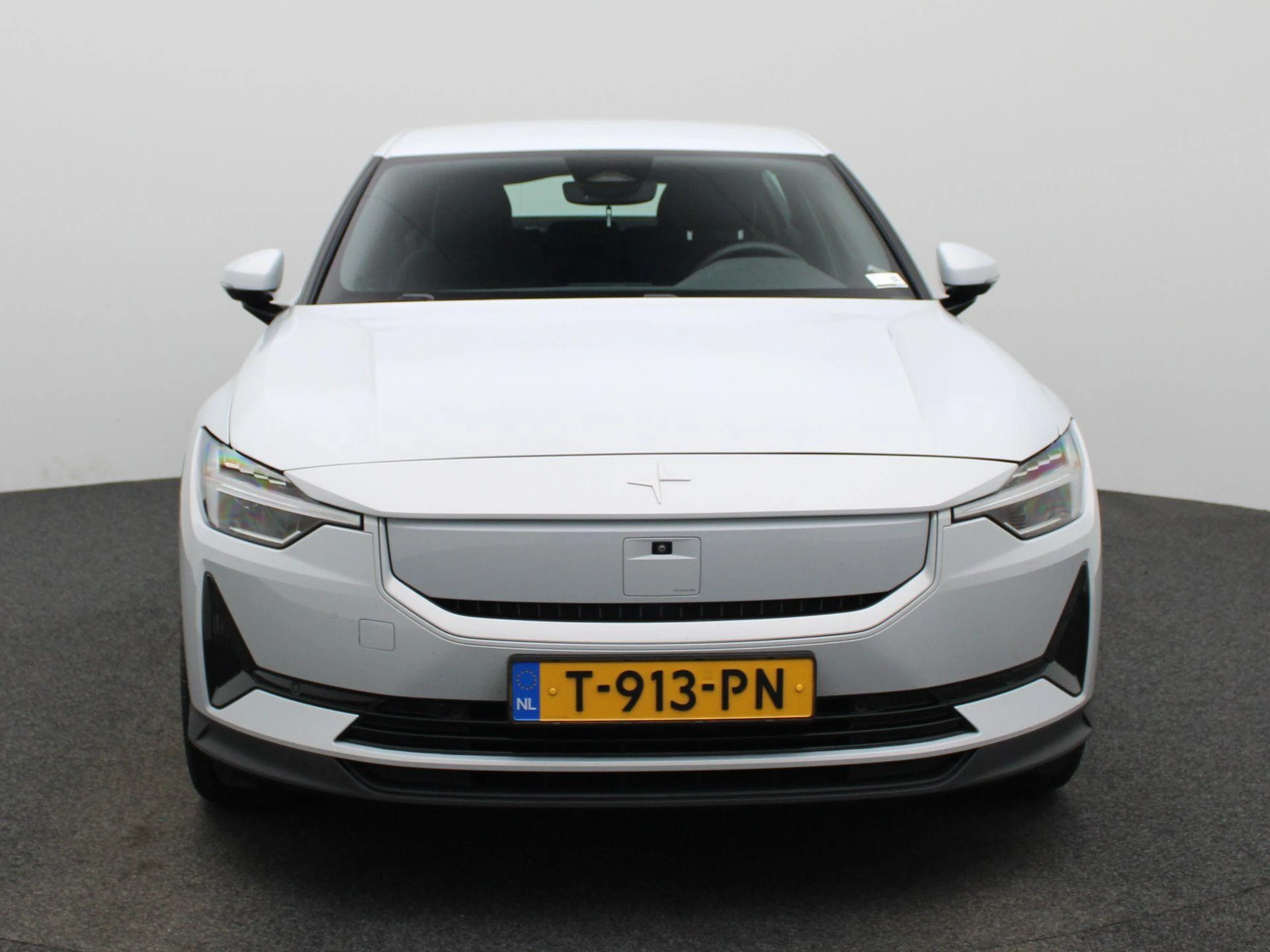 Polestar-2-image-2