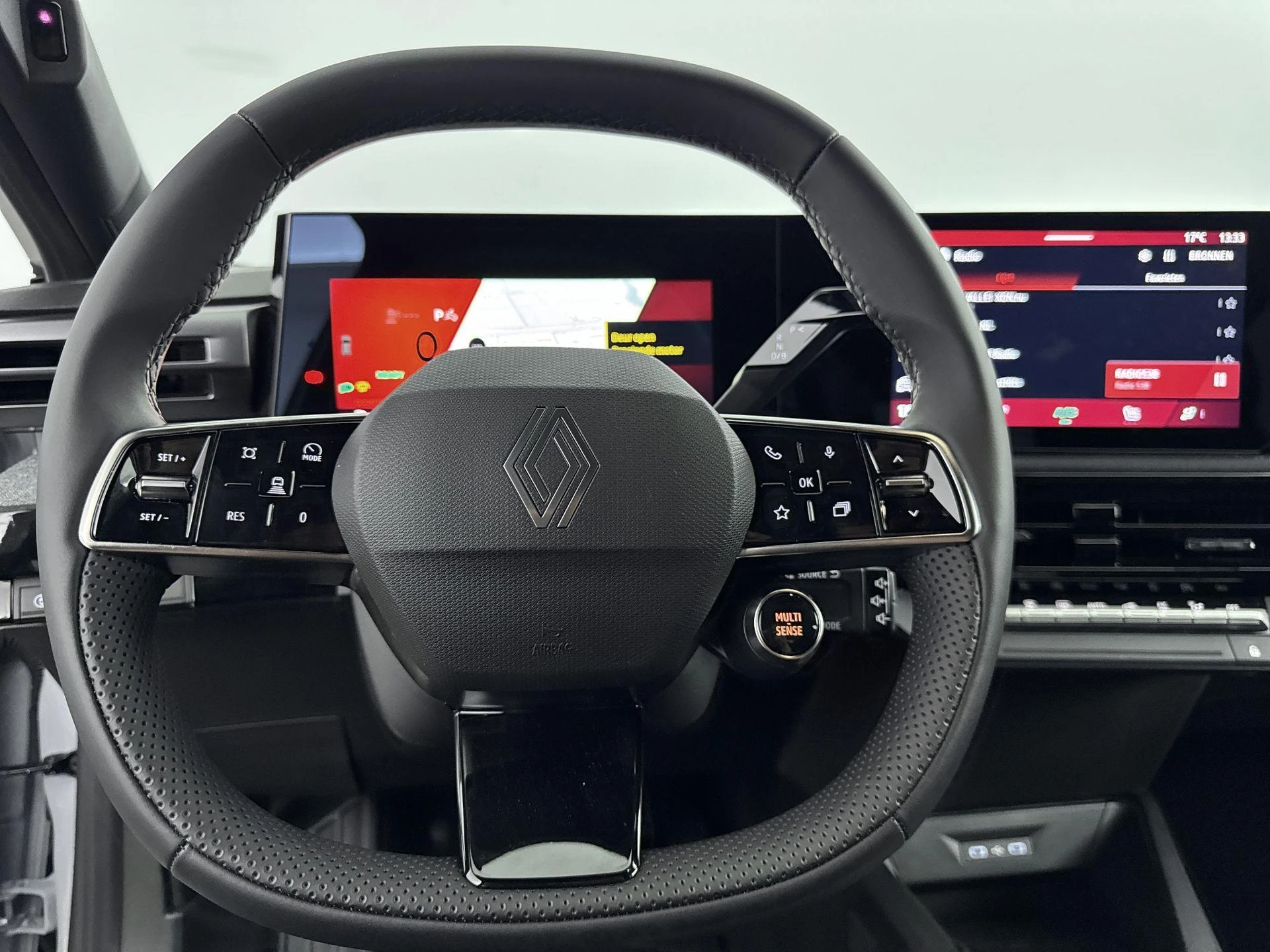 Renault-Clio-image-12