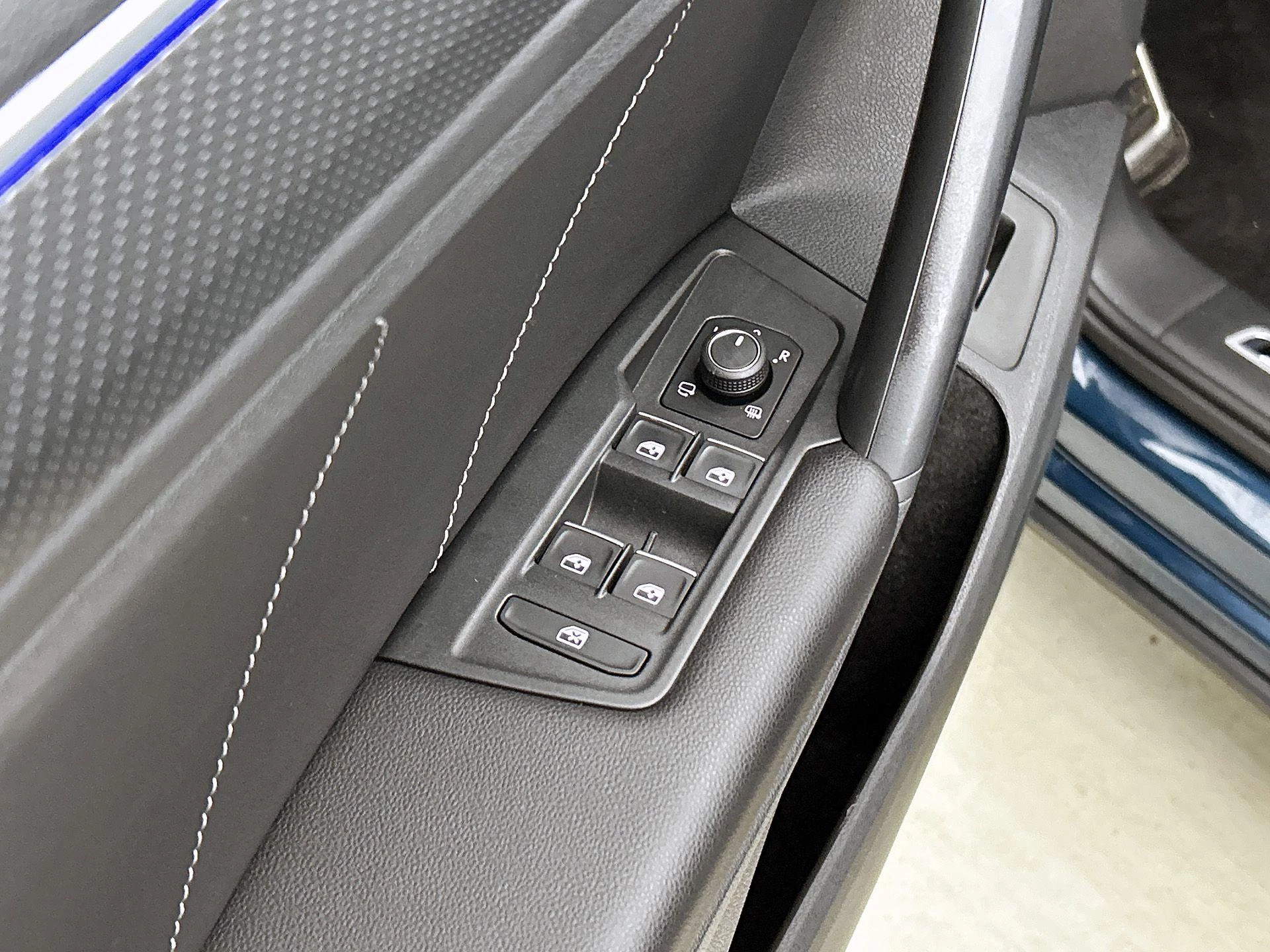 Volkswagen-Tiguan-image-35