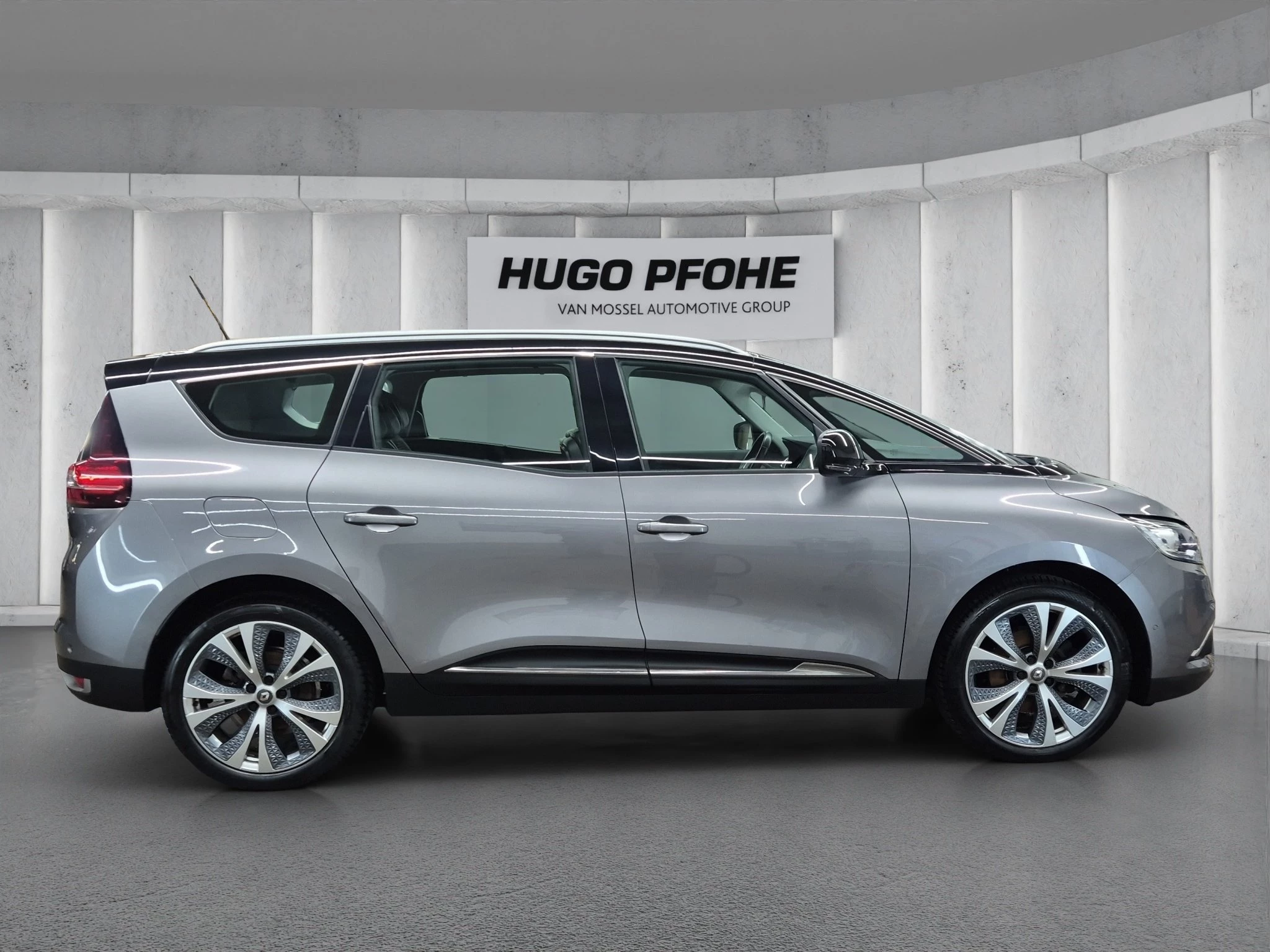 Renault-Grand Scénic-image-5