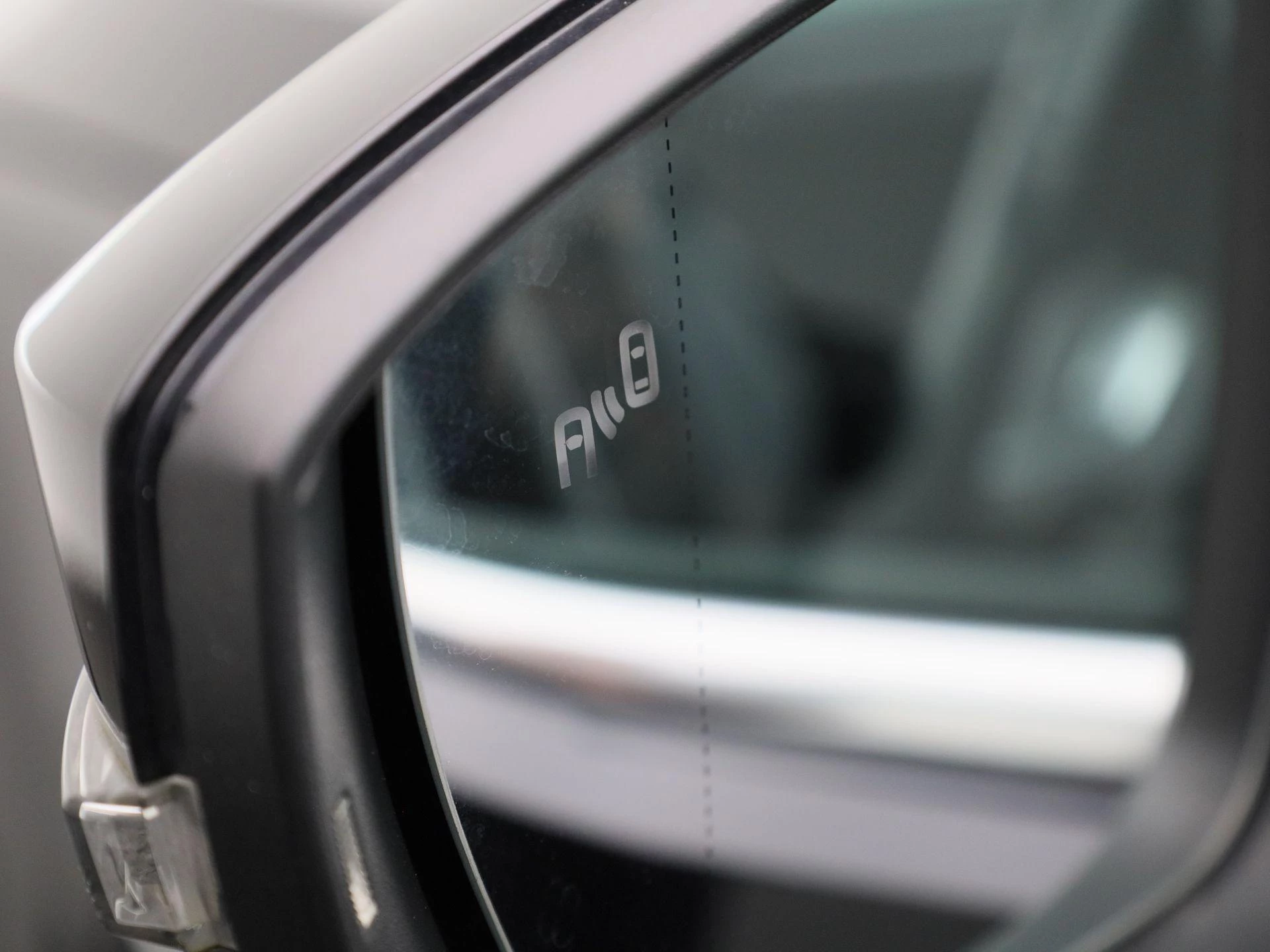 Volkswagen-T-Roc-image-34