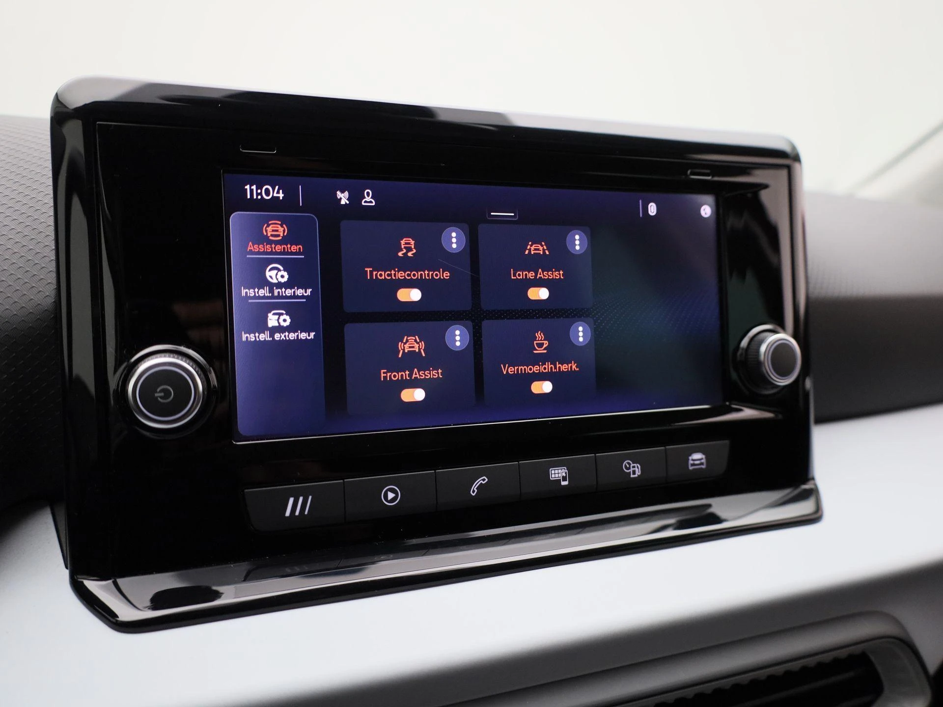 SEAT-Arona-image-23