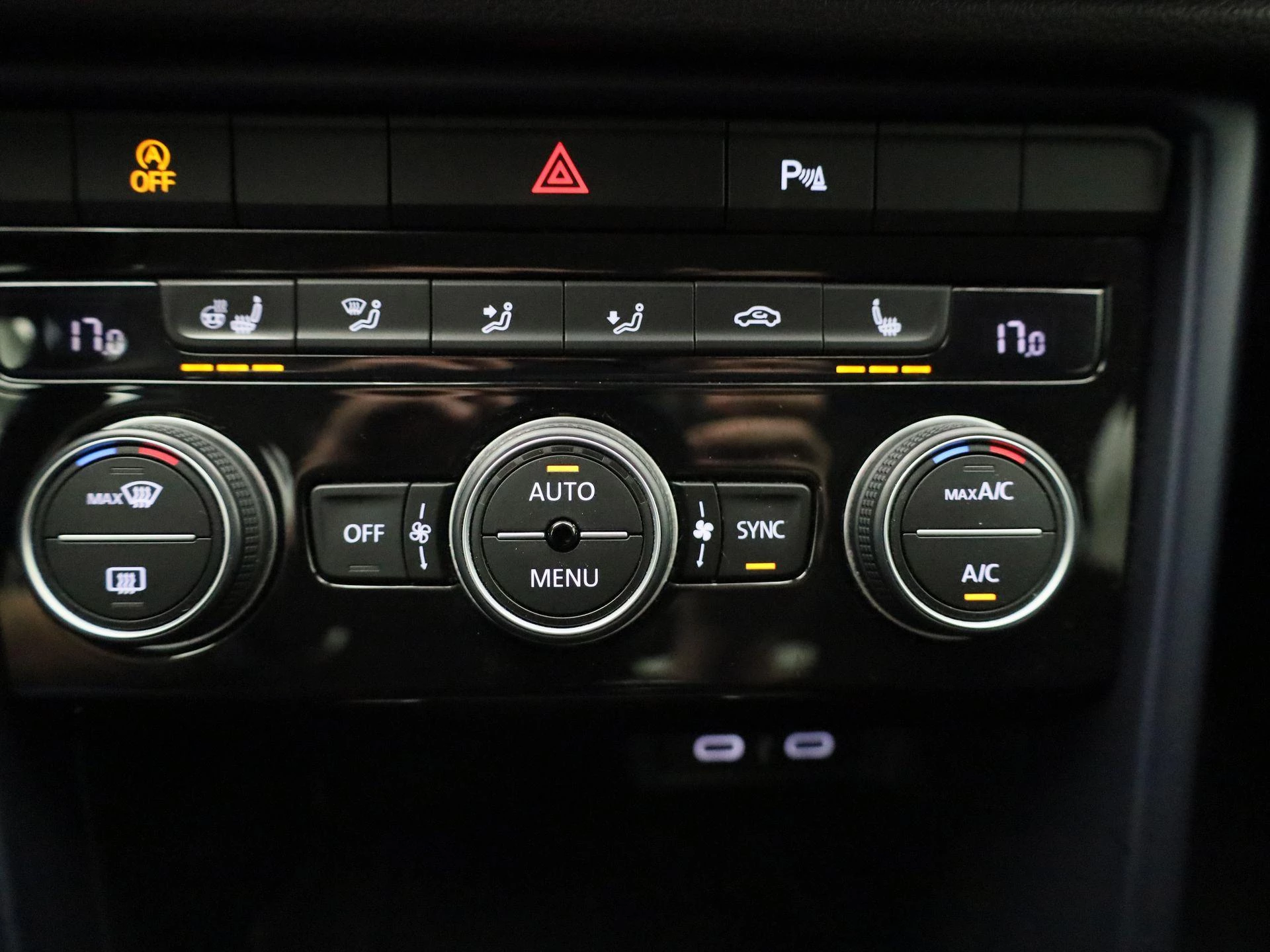 Volkswagen-T-Roc-image-19