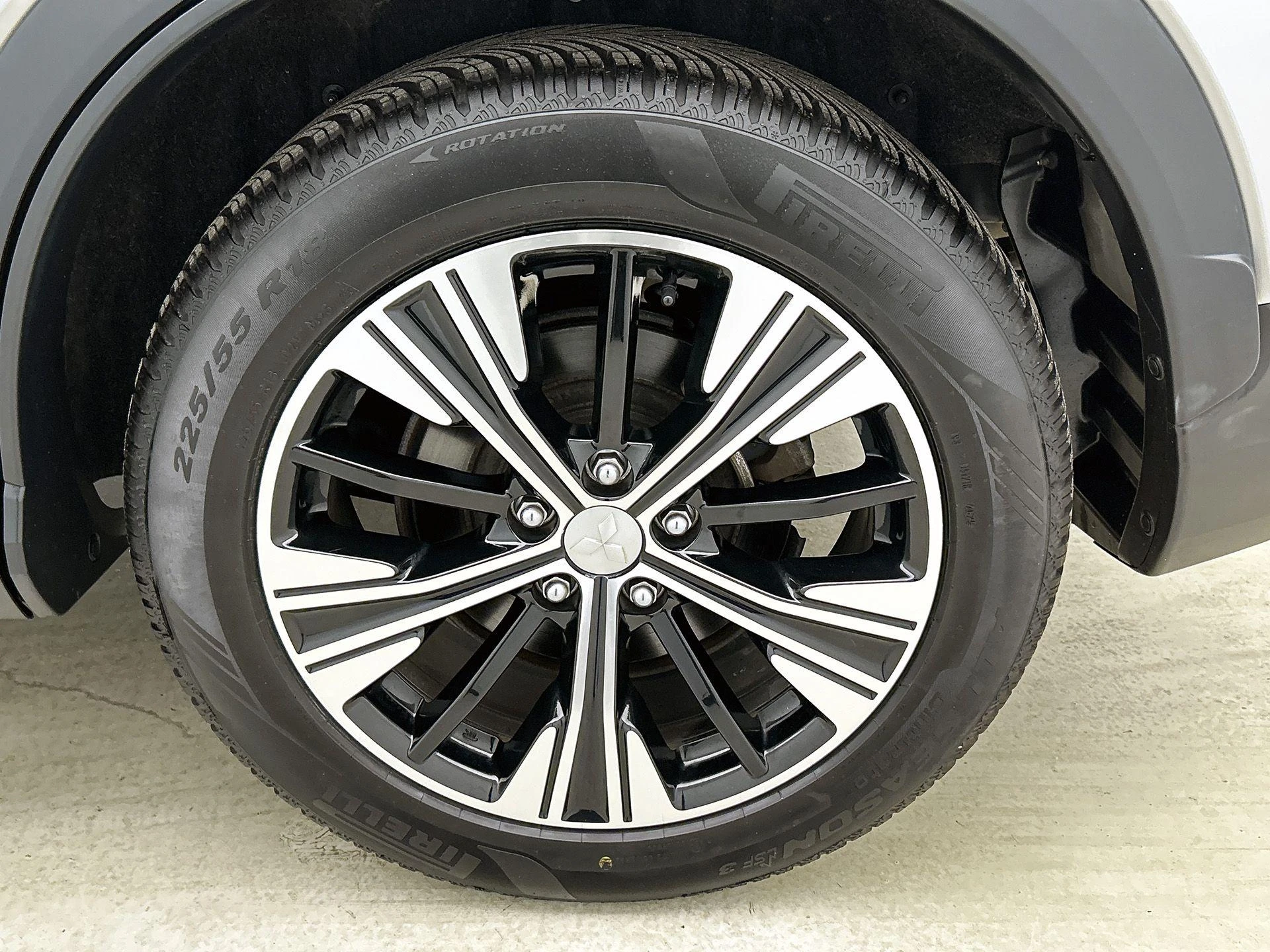 Mitsubishi-Eclipse Cross-image-36