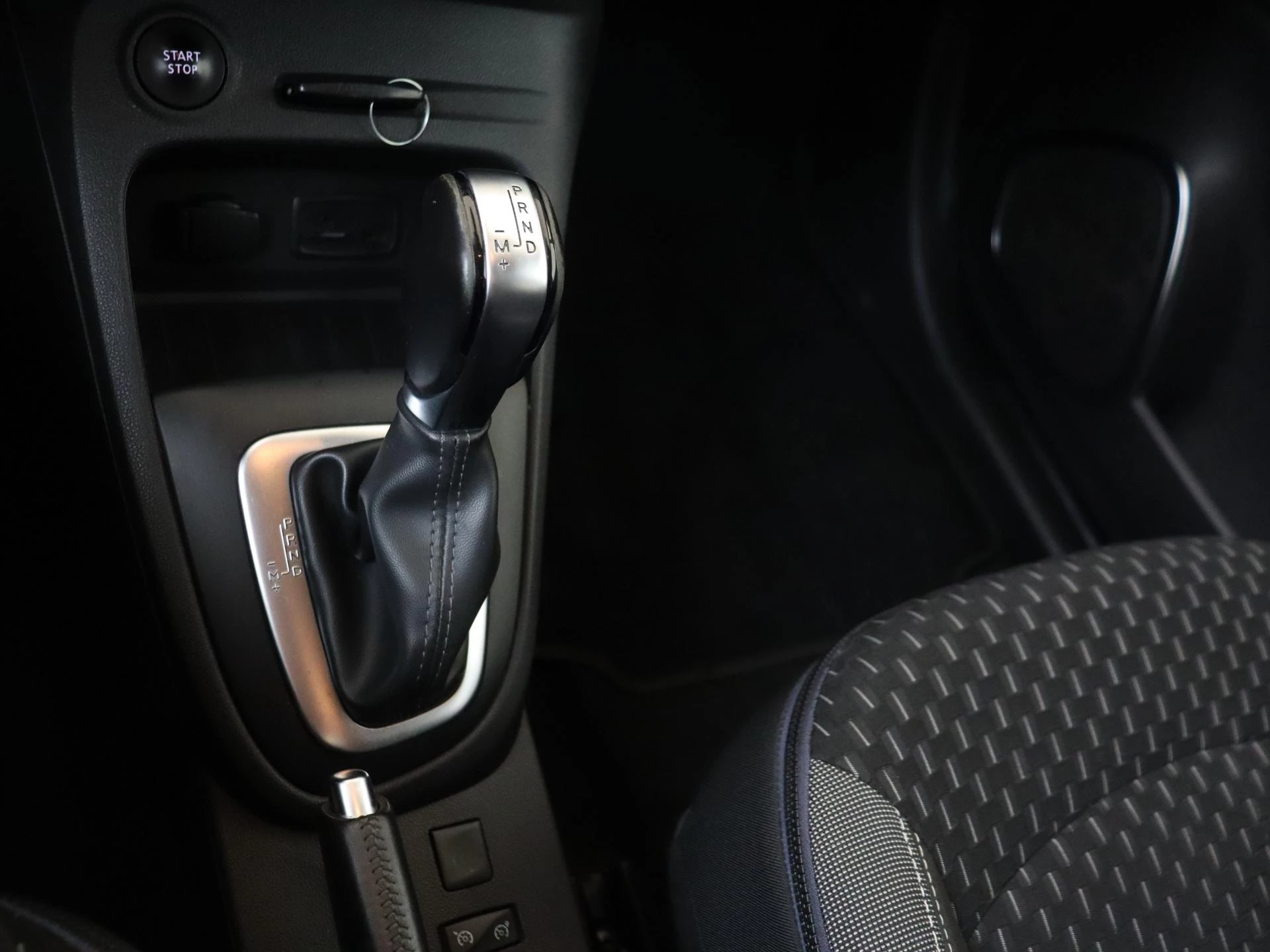 Renault-Captur-image-14