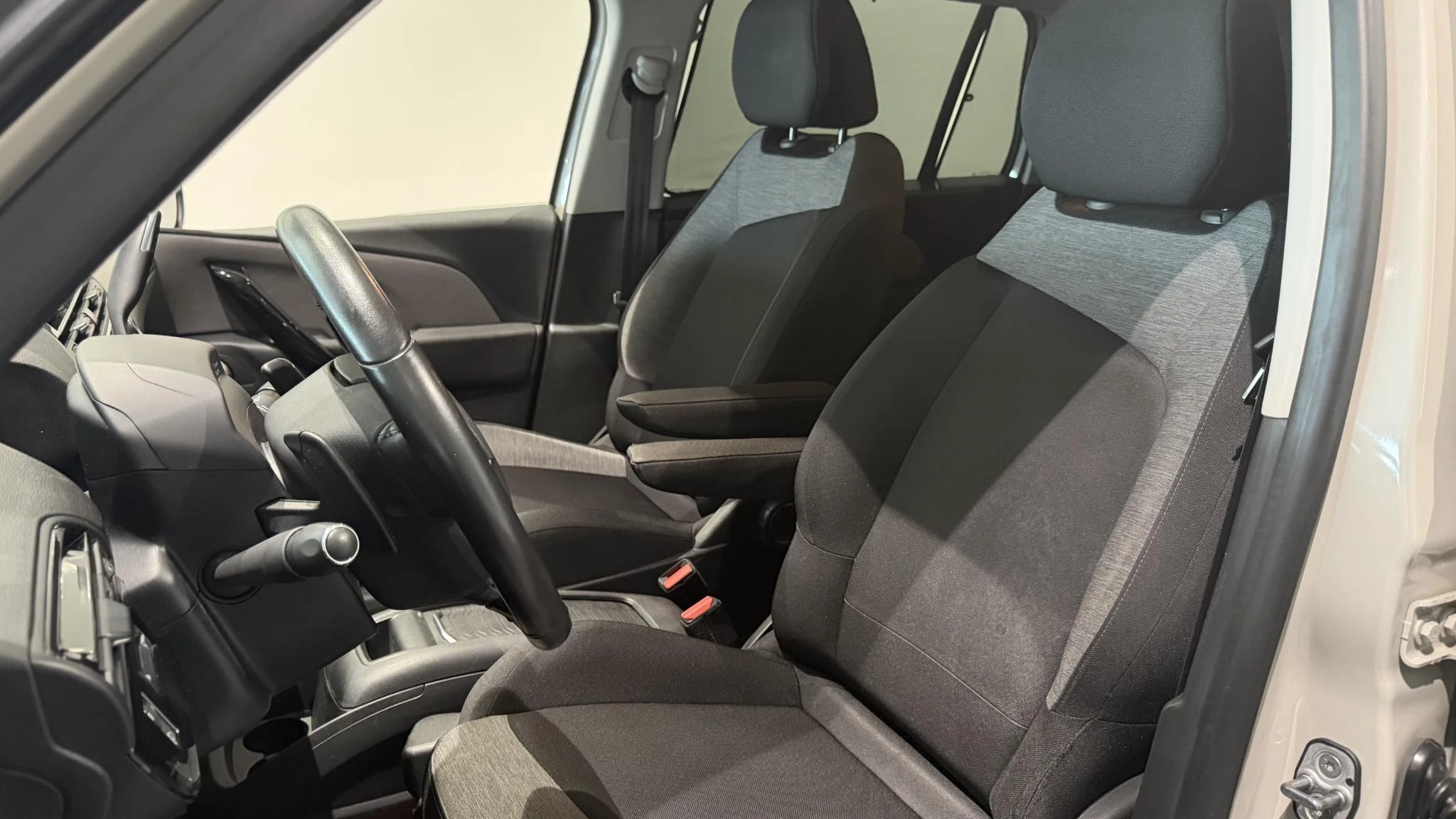 Citroën-Grand C4 Spacetourer-image-7