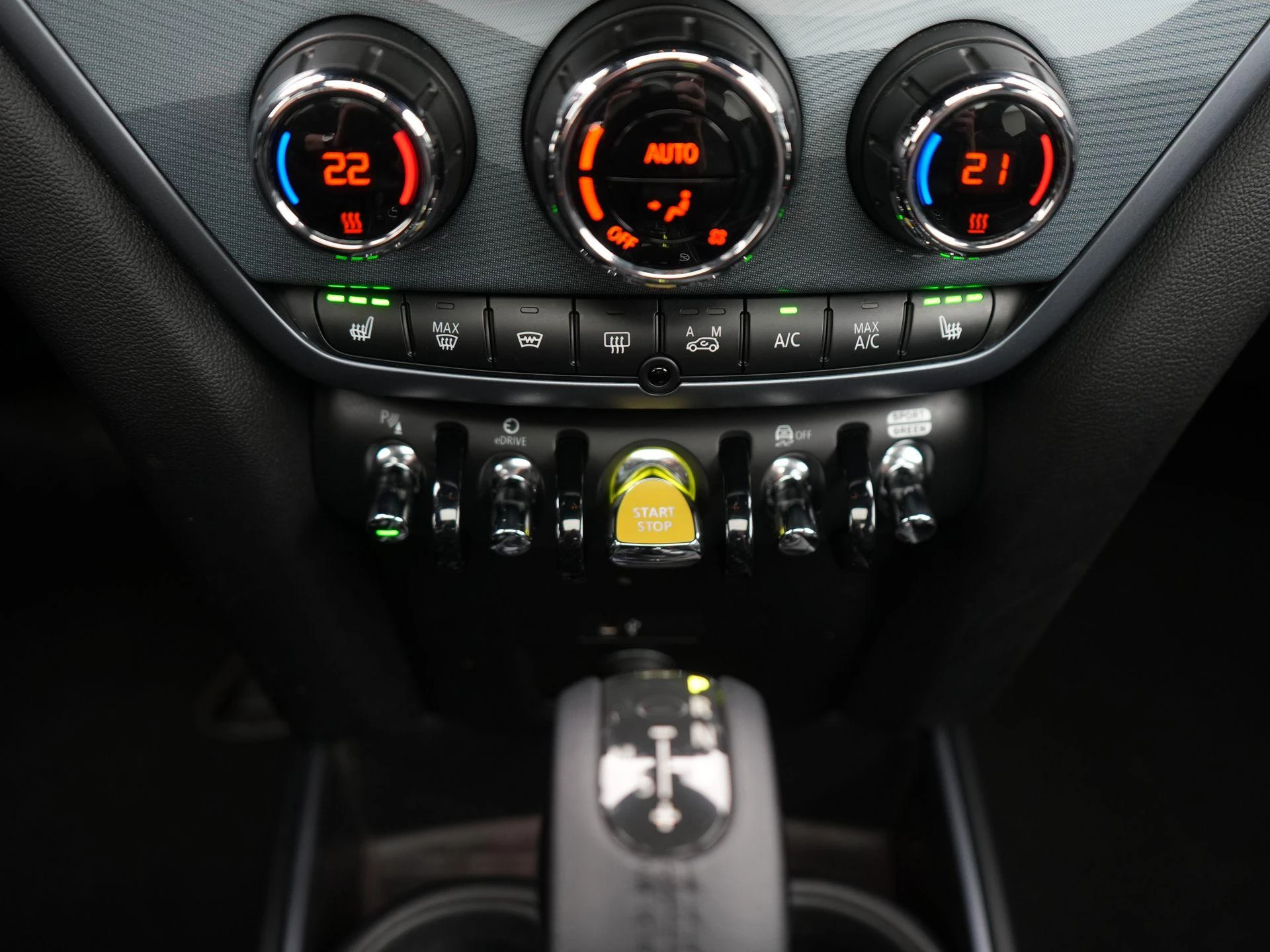 MINI-Countryman-image-23