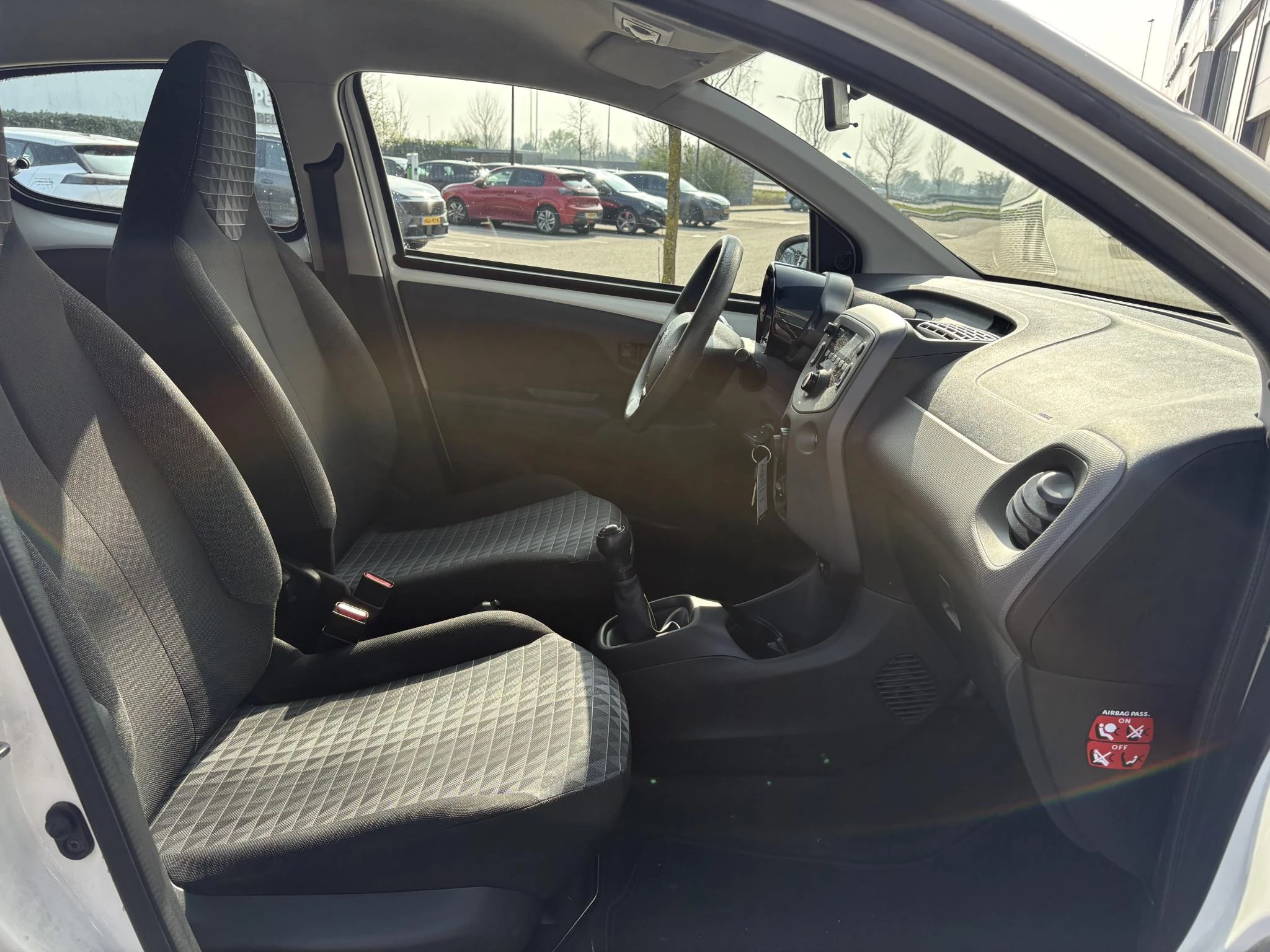 Peugeot-108-image-11