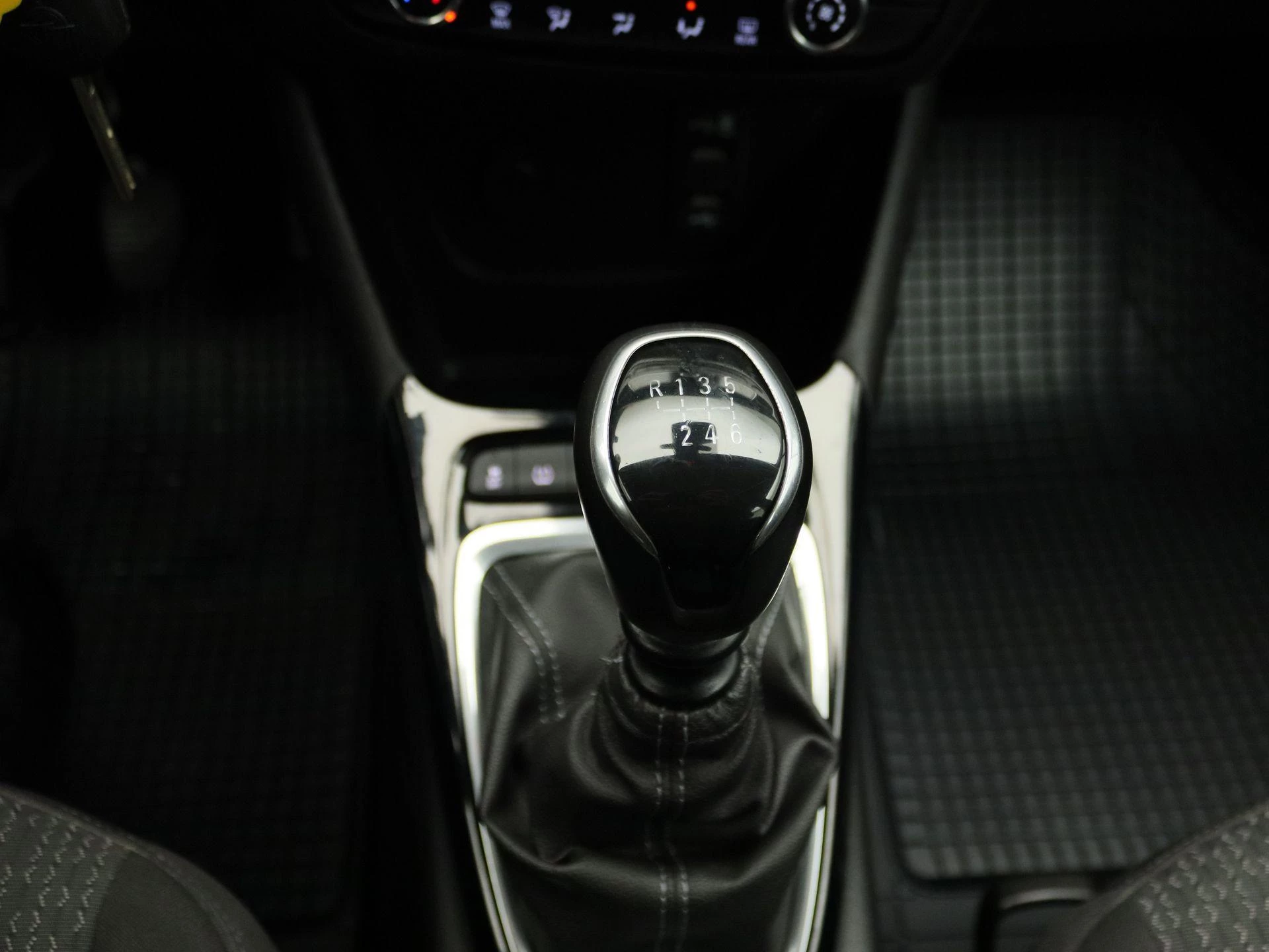 Opel-Crossland X-image-11