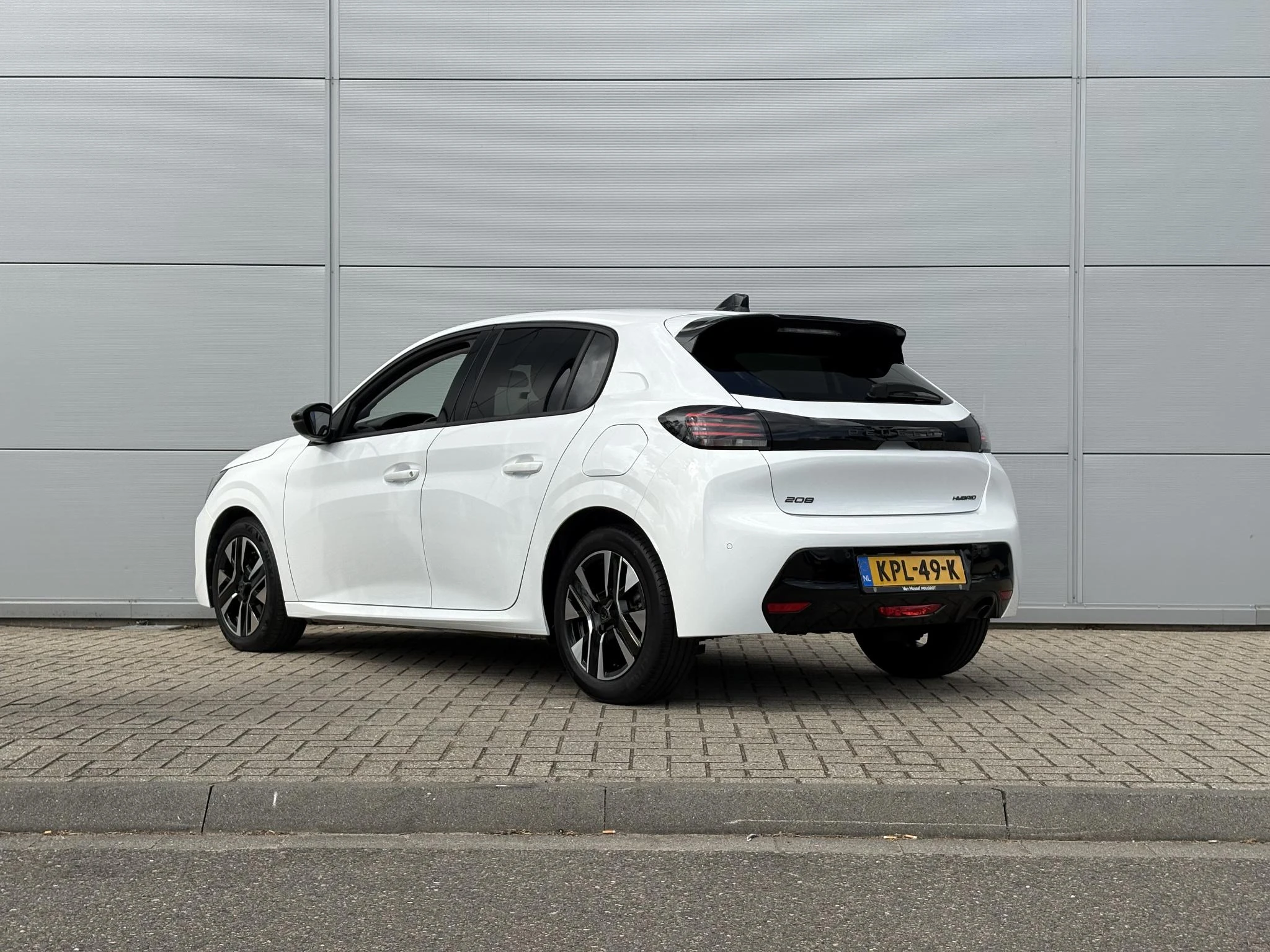 Peugeot-208-image-3