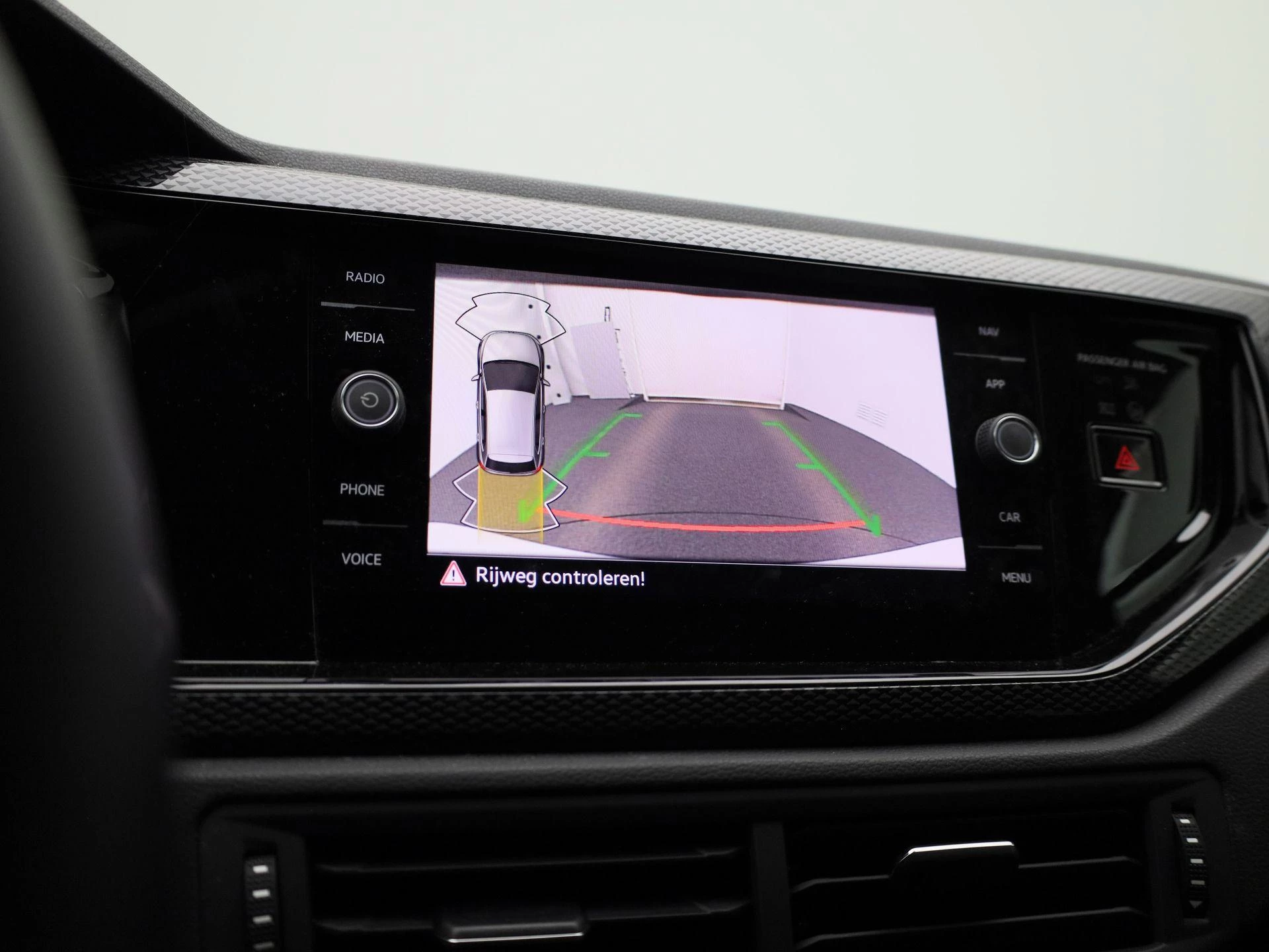 Volkswagen-Polo-image-17