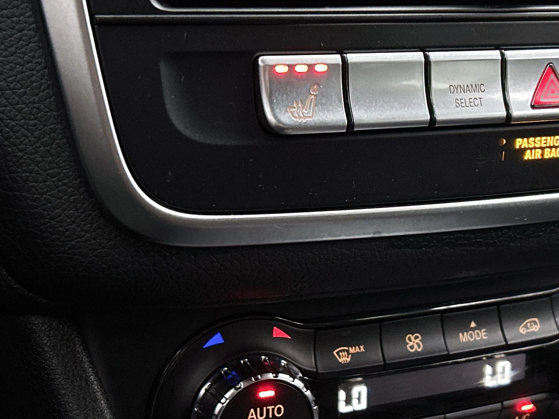 Mercedes-Benz-GLA-image-7