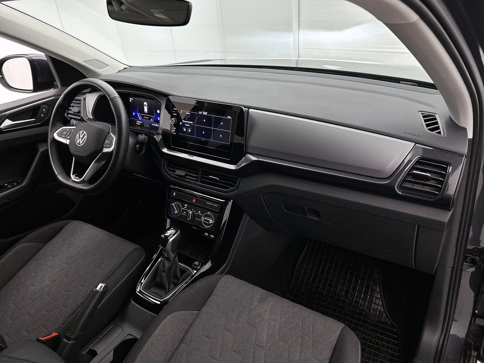 Volkswagen-T-Cross-image-16