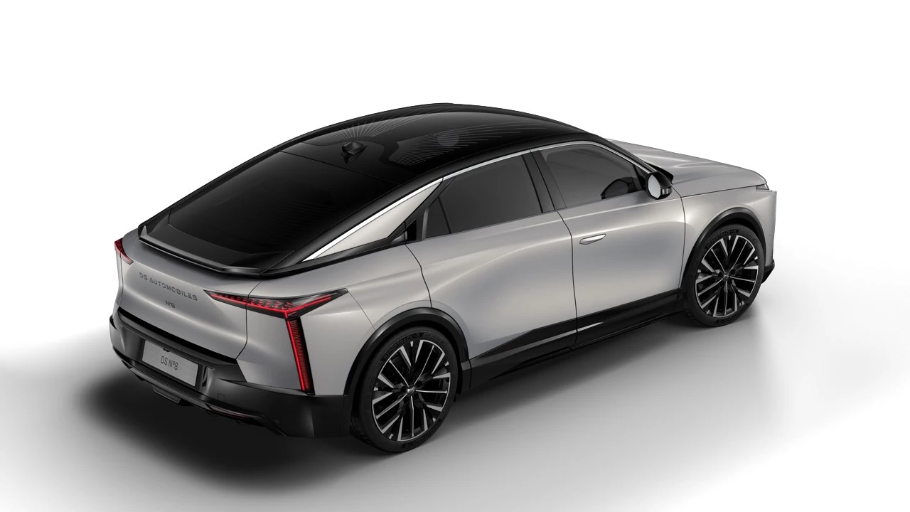 DS N°8 Pallas Black Edition