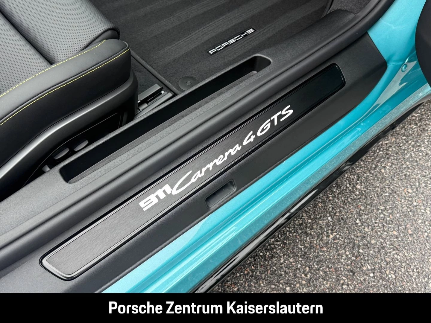 Porsche 911 992 Carrera 4 GTS Cabriolet Liftsystem-VA carrera