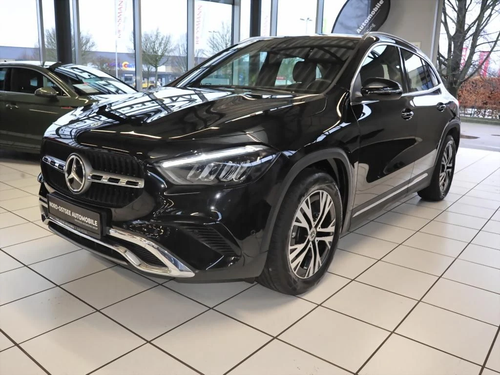 Mercedes-Benz-GLA 200 d-image-7