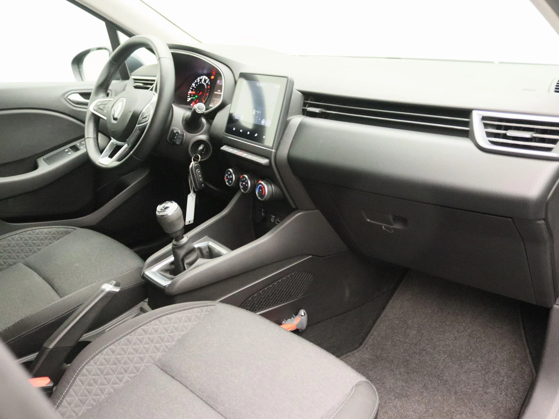 Renault-Clio-image-21