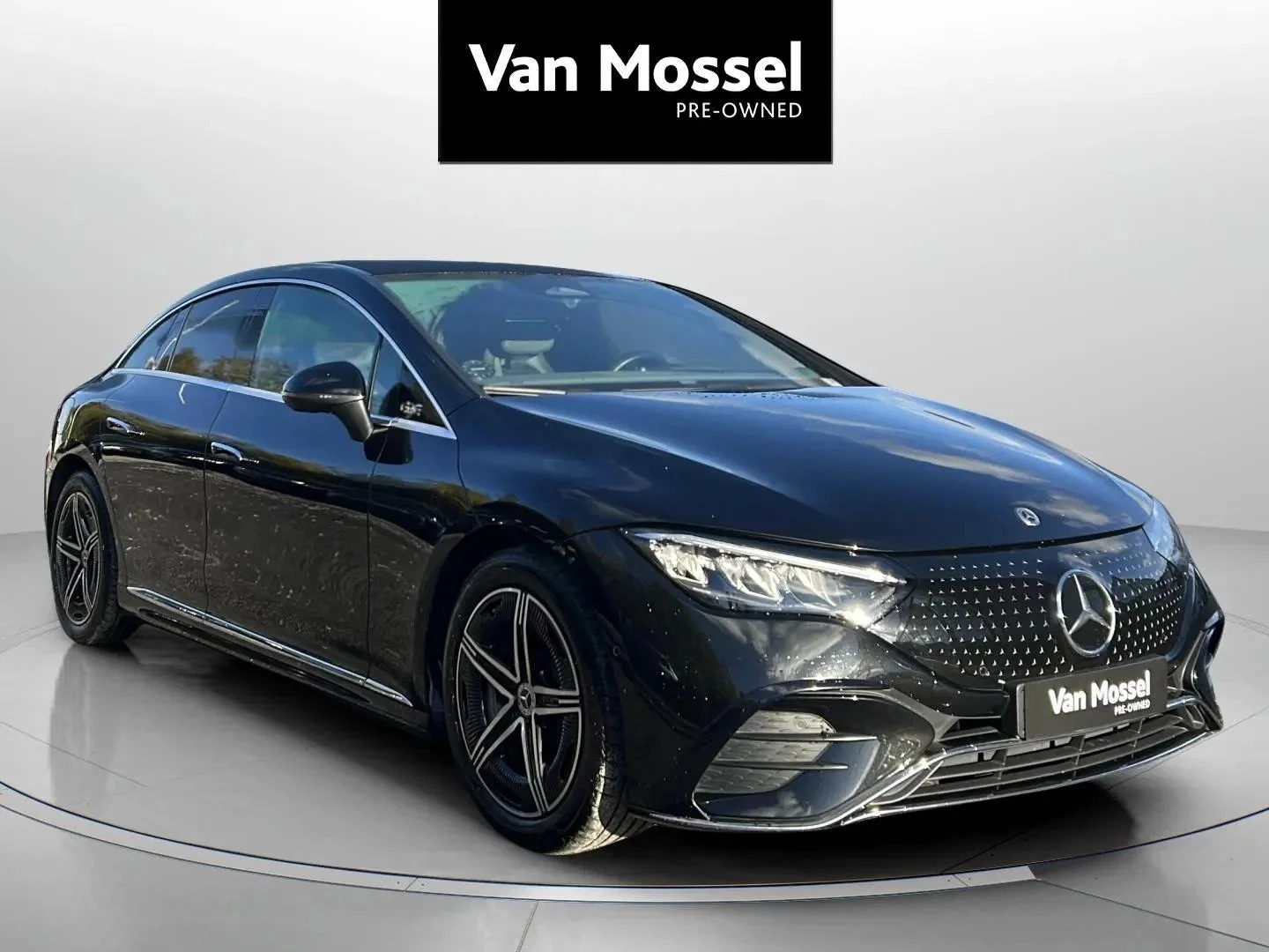 Mercedes-Benz-EQE-image-2