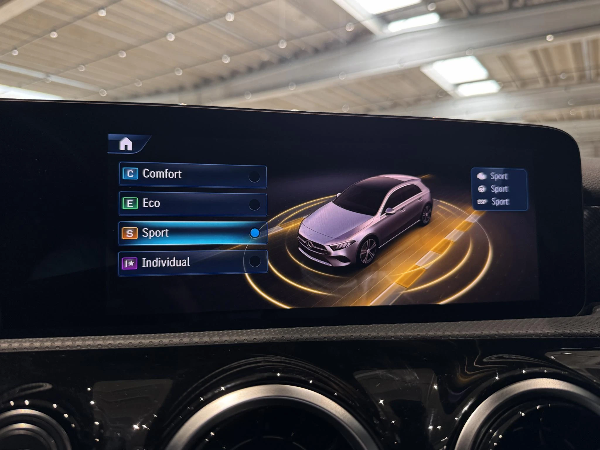 Mercedes-Benz-A-Klasse-image-19