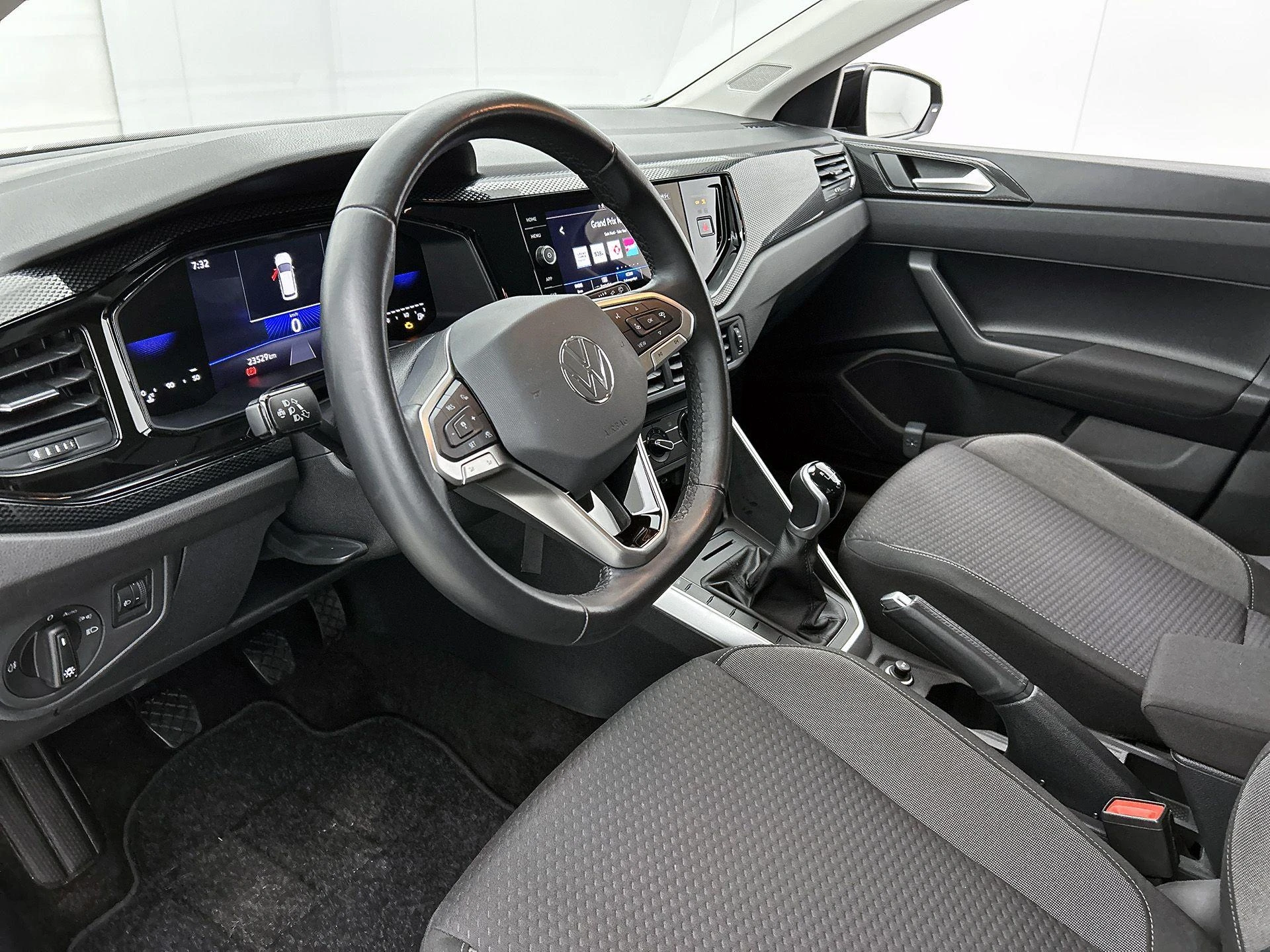 Volkswagen-Polo-image-19