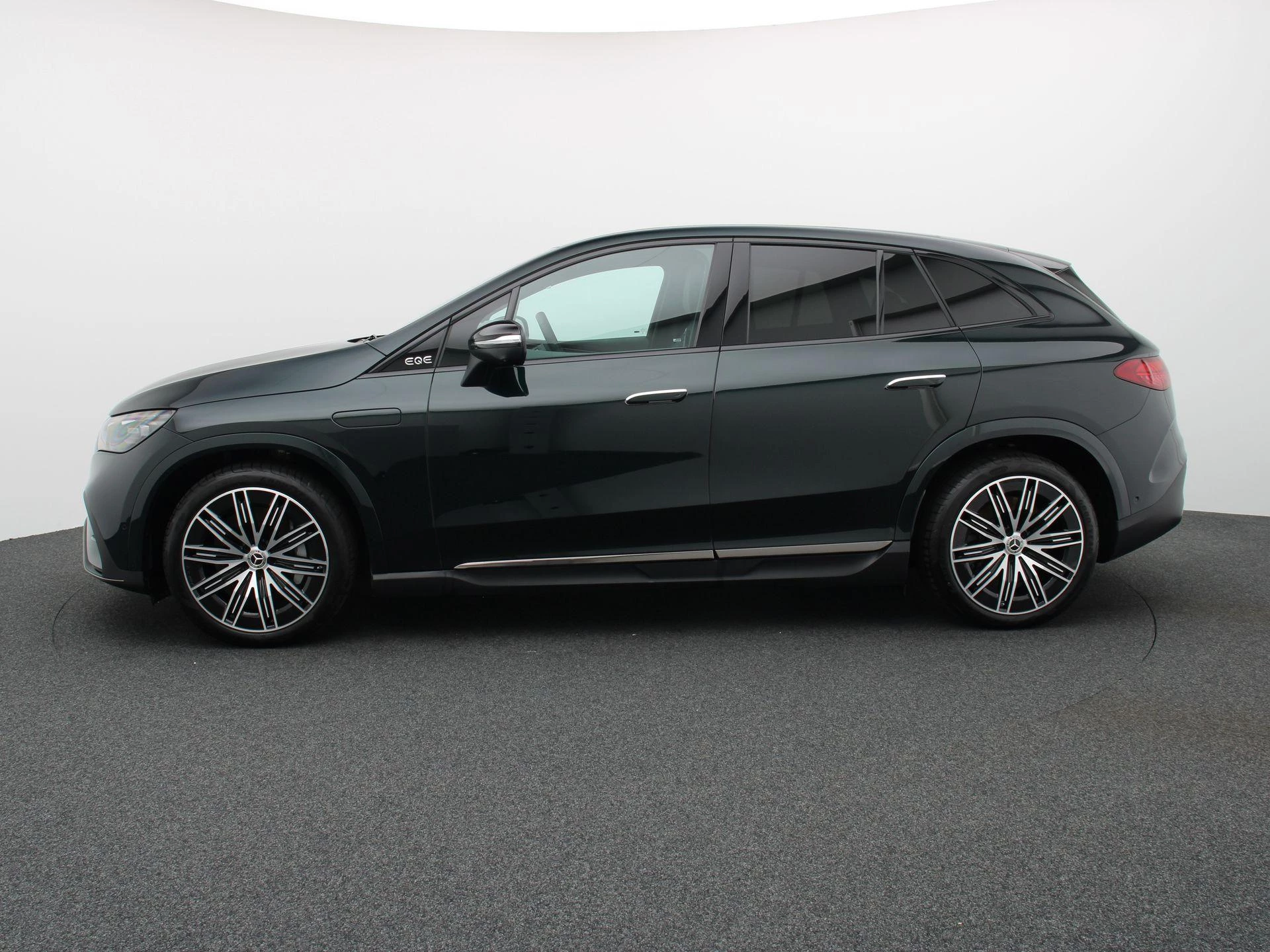 Mercedes-Benz EQE SUV 350+ Star Edition + PANO DAK + DIGITAL LIGHT + LEDER + HYPERSCREEN +