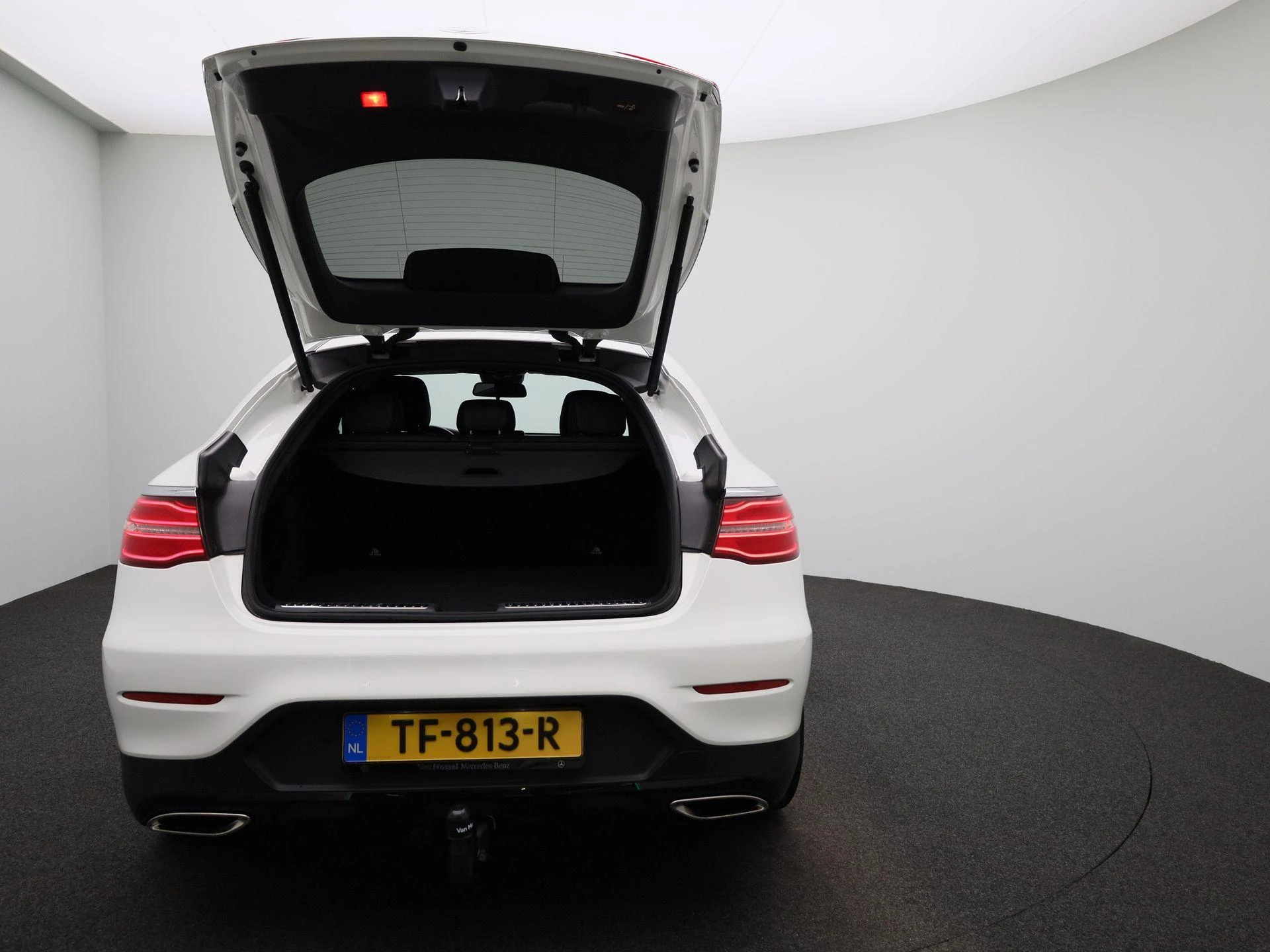 Mercedes-Benz-GLC-image-10