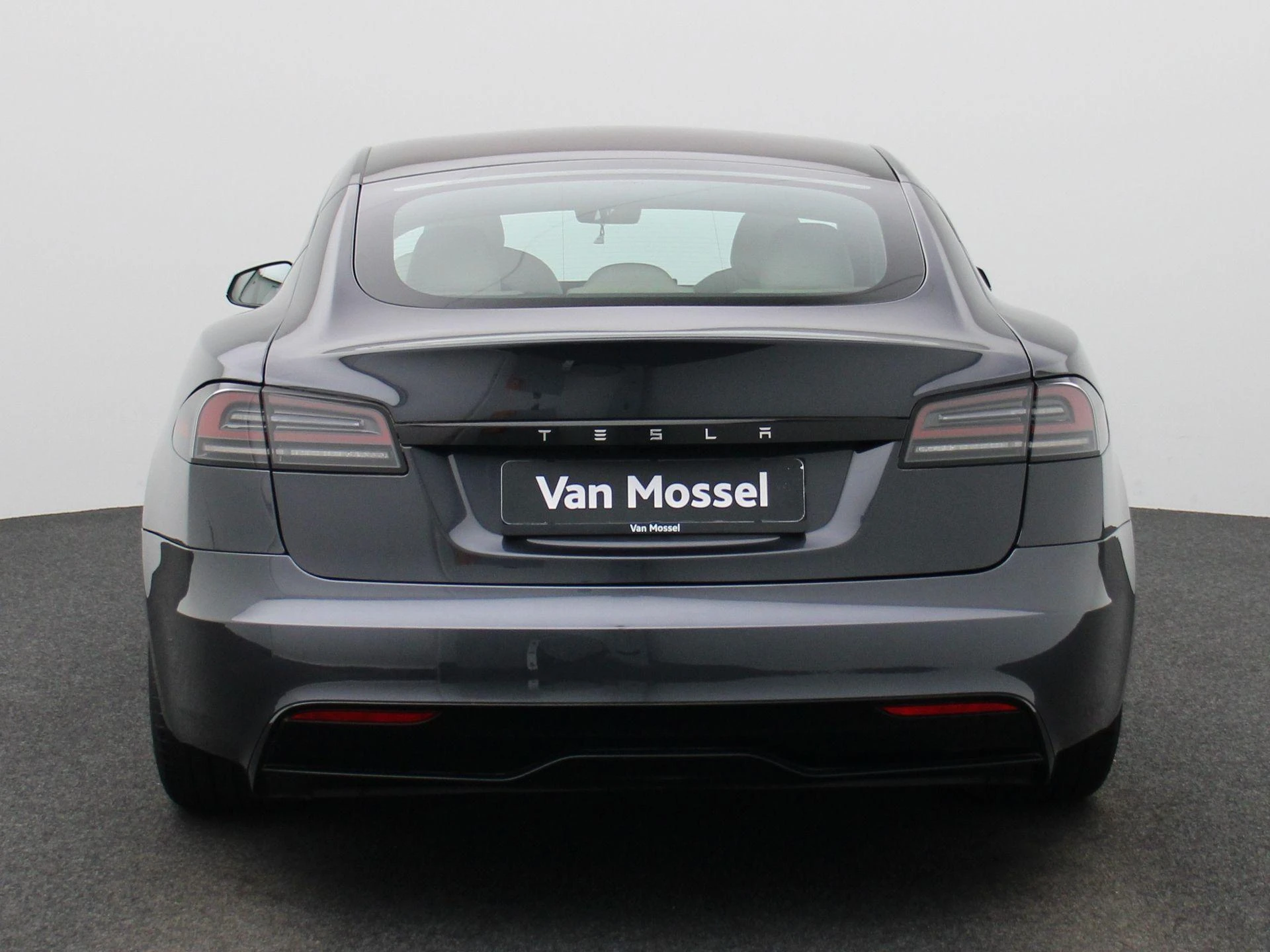 Tesla-Model S-image-4